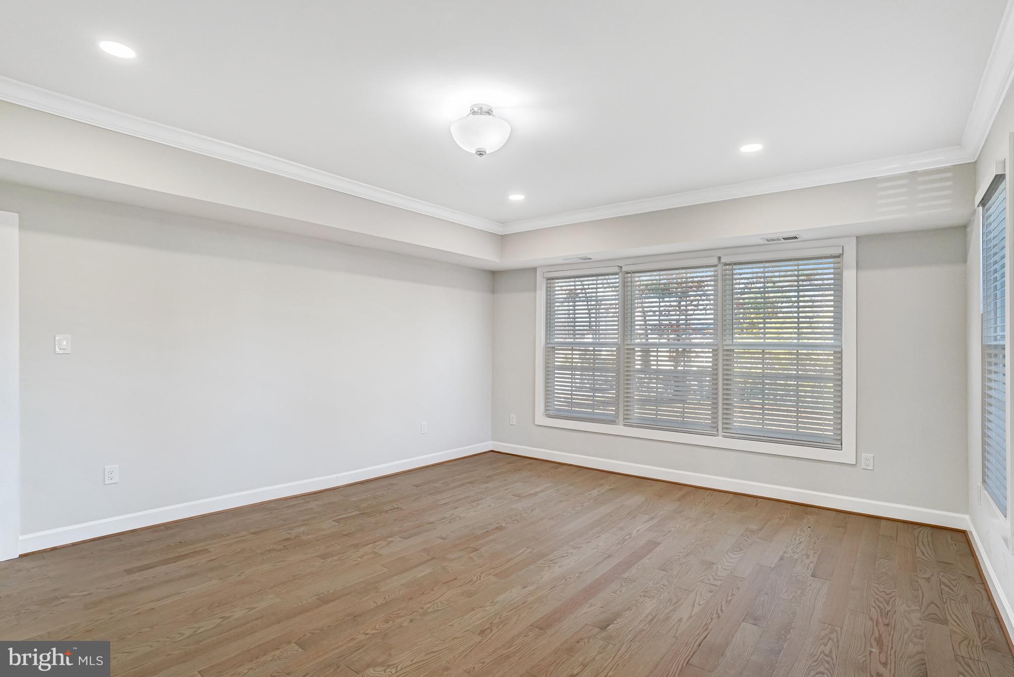 FIVE OAKS ESTATES - Residential