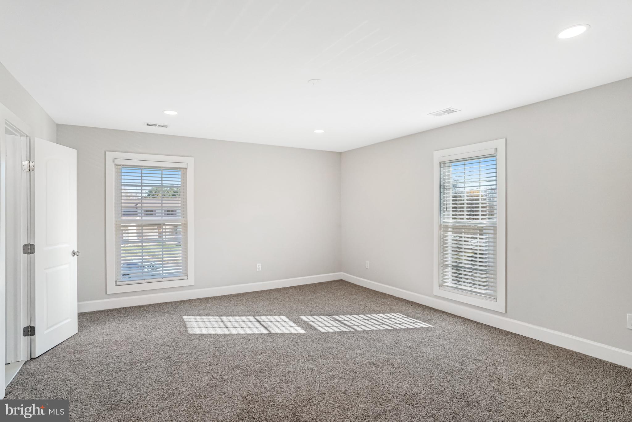 FIVE OAKS ESTATES - Residential