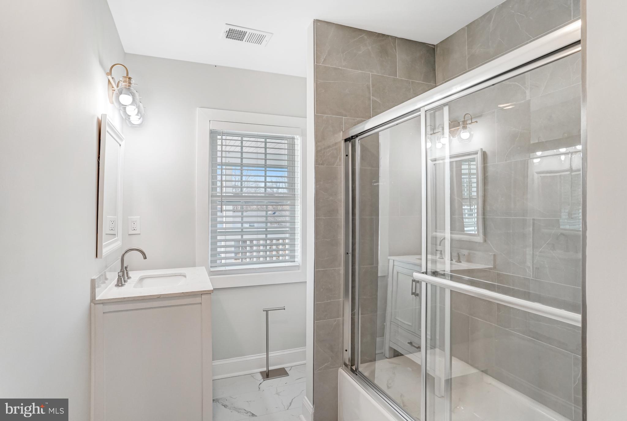 FIVE OAKS ESTATES - Residential