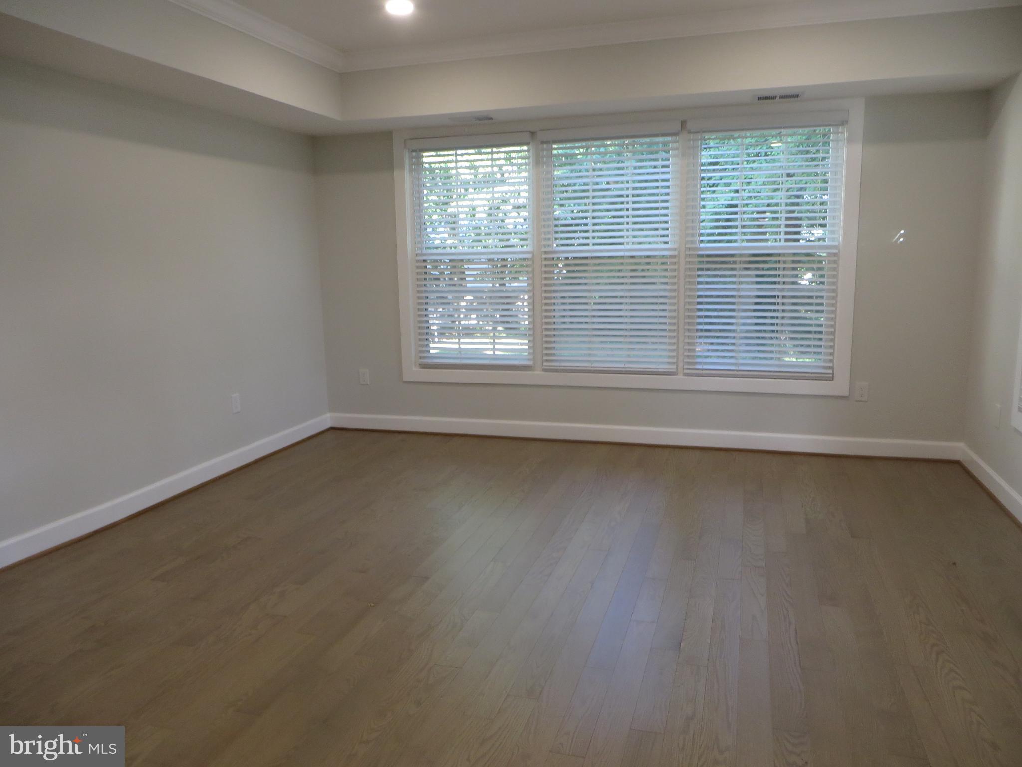 FIVE OAKS ESTATES - Residential