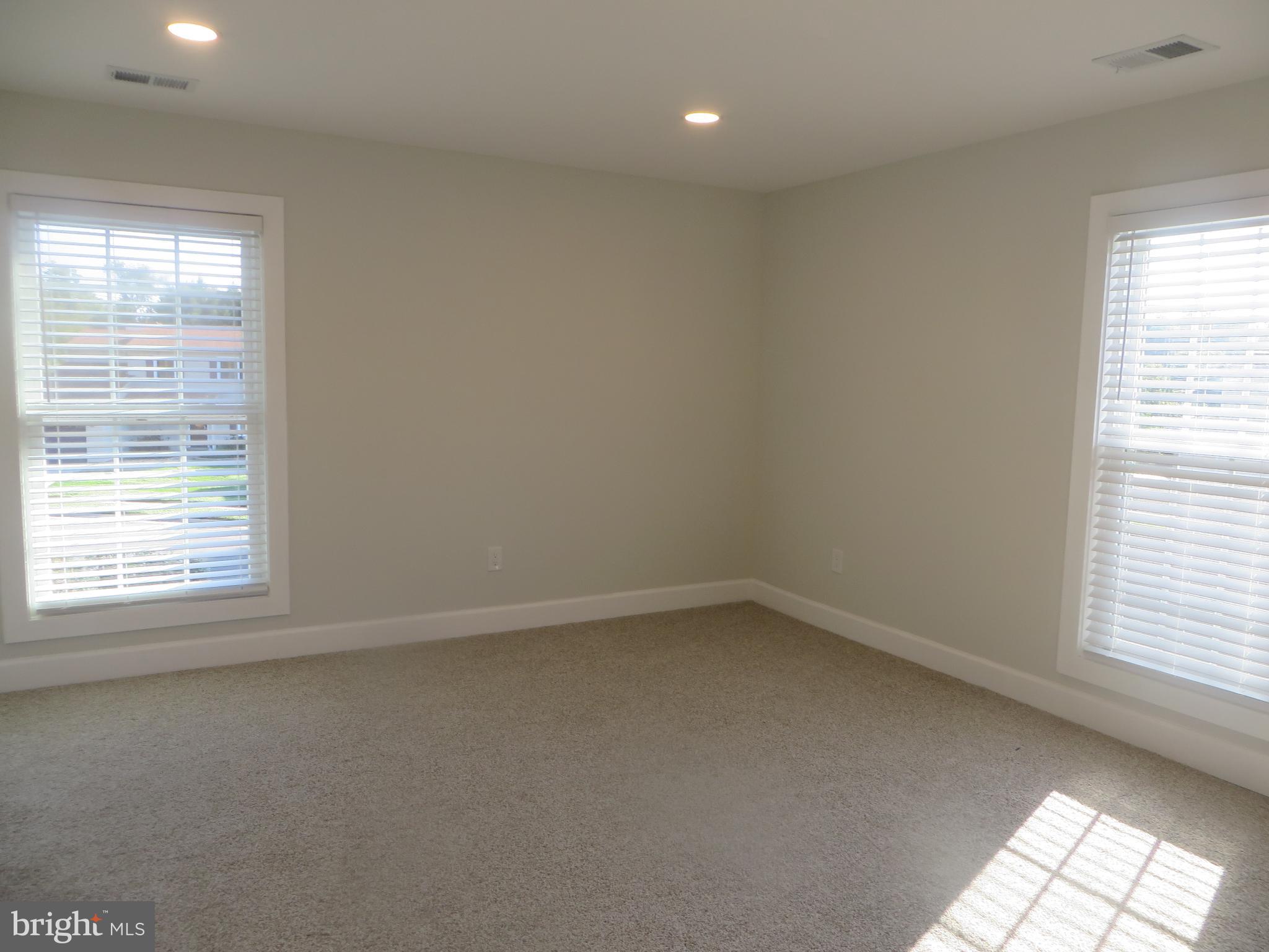 FIVE OAKS ESTATES - Residential