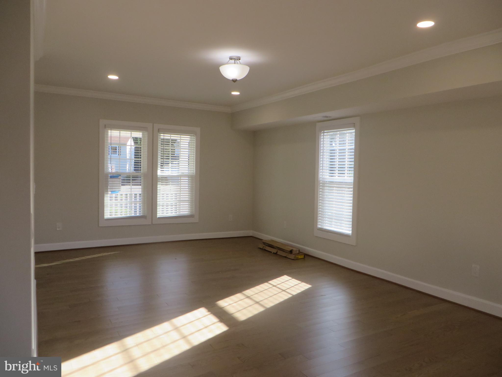 FIVE OAKS ESTATES - Residential