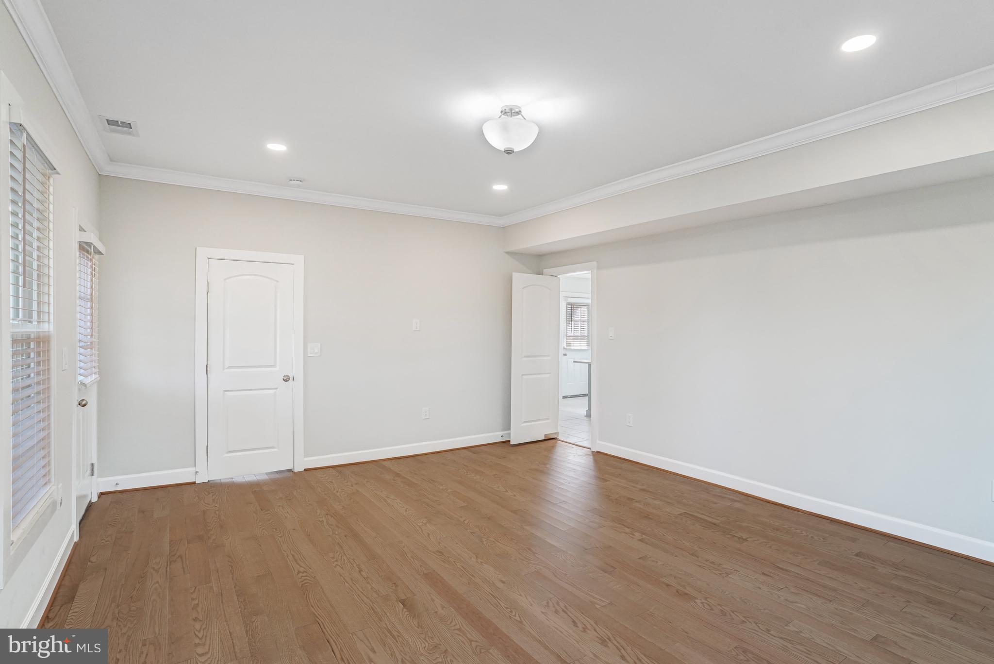 FIVE OAKS ESTATES - Residential