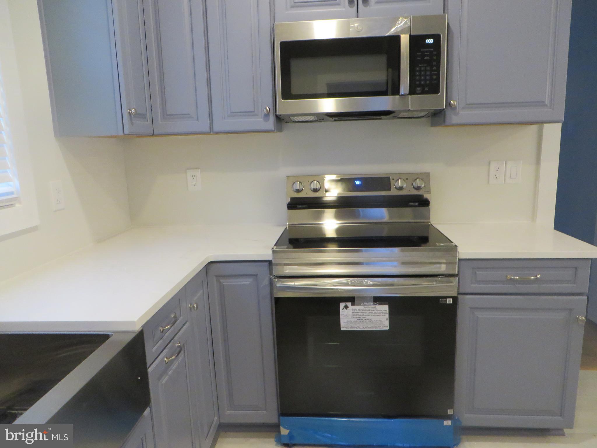 FIVE OAKS ESTATES - Residential