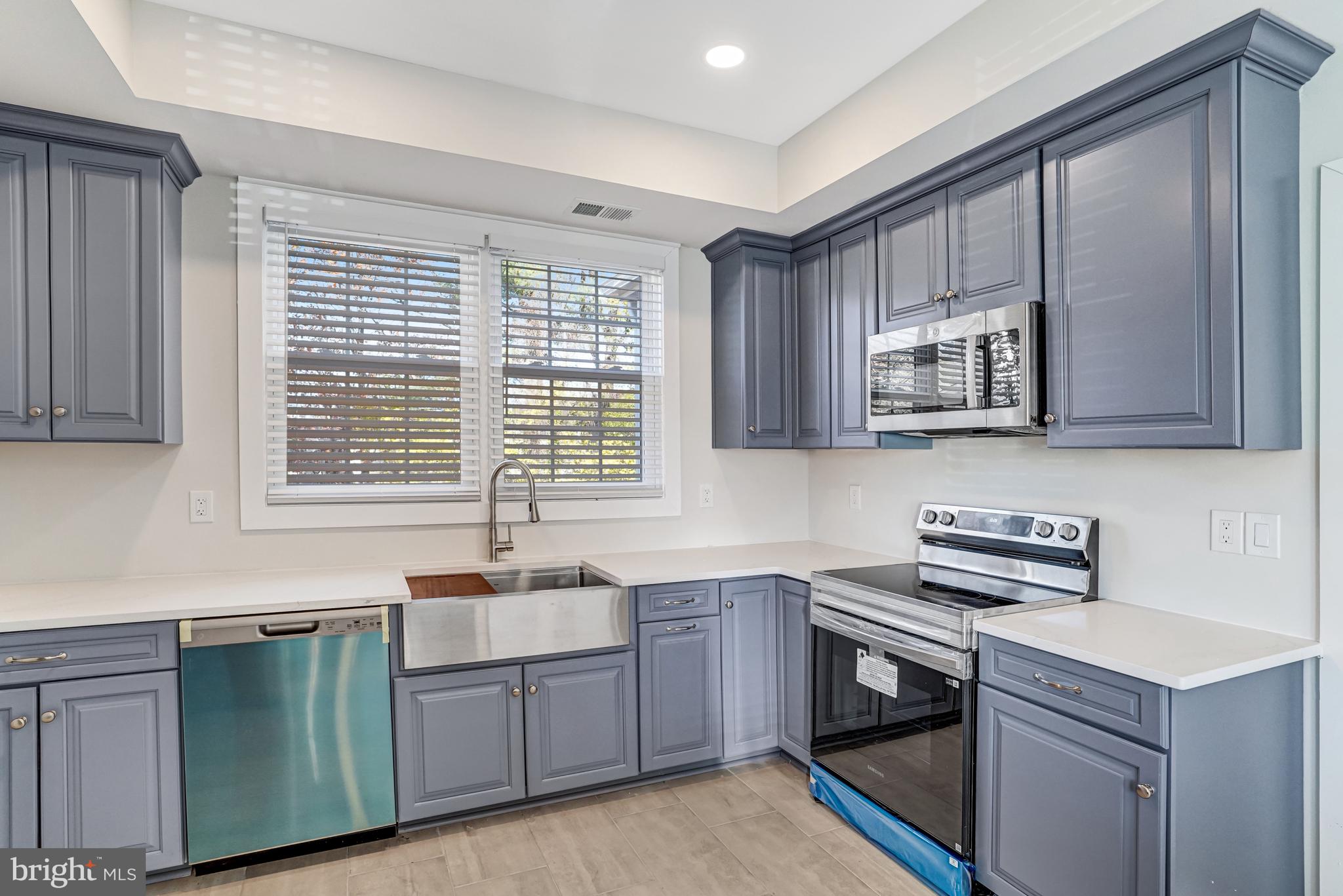 FIVE OAKS ESTATES - Residential