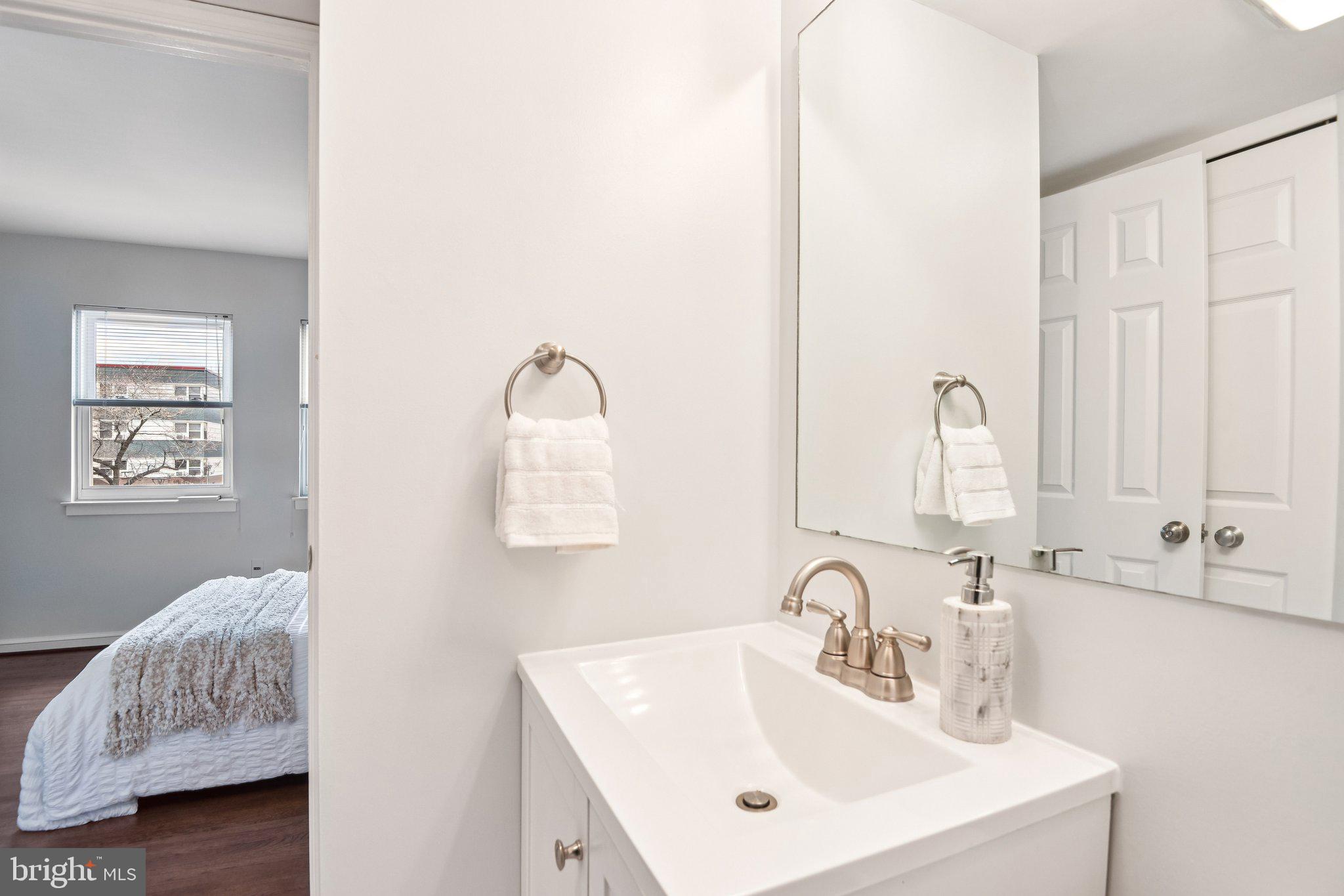 ROSSLYN MEWS - Residential