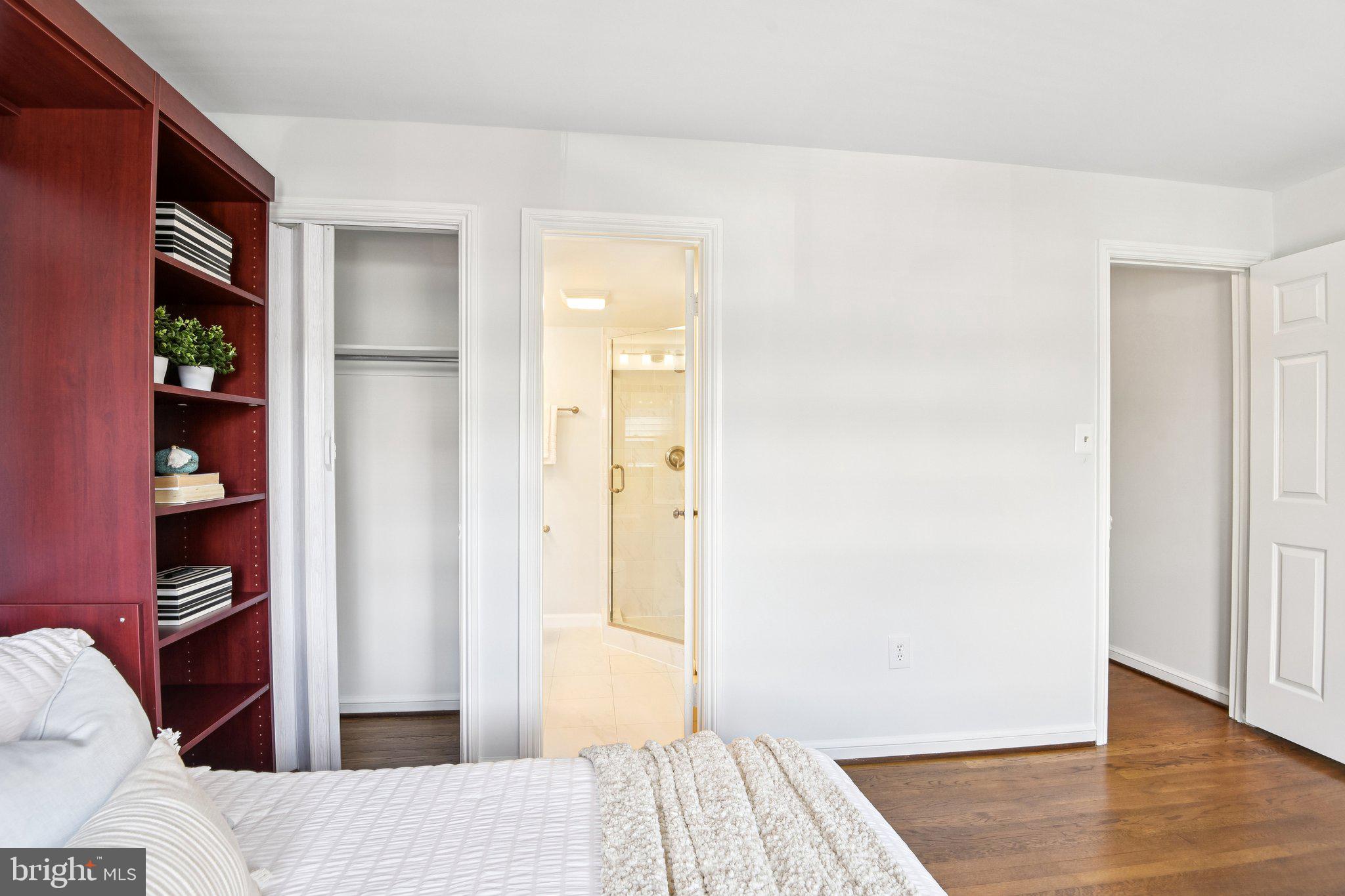 ROSSLYN MEWS - Residential