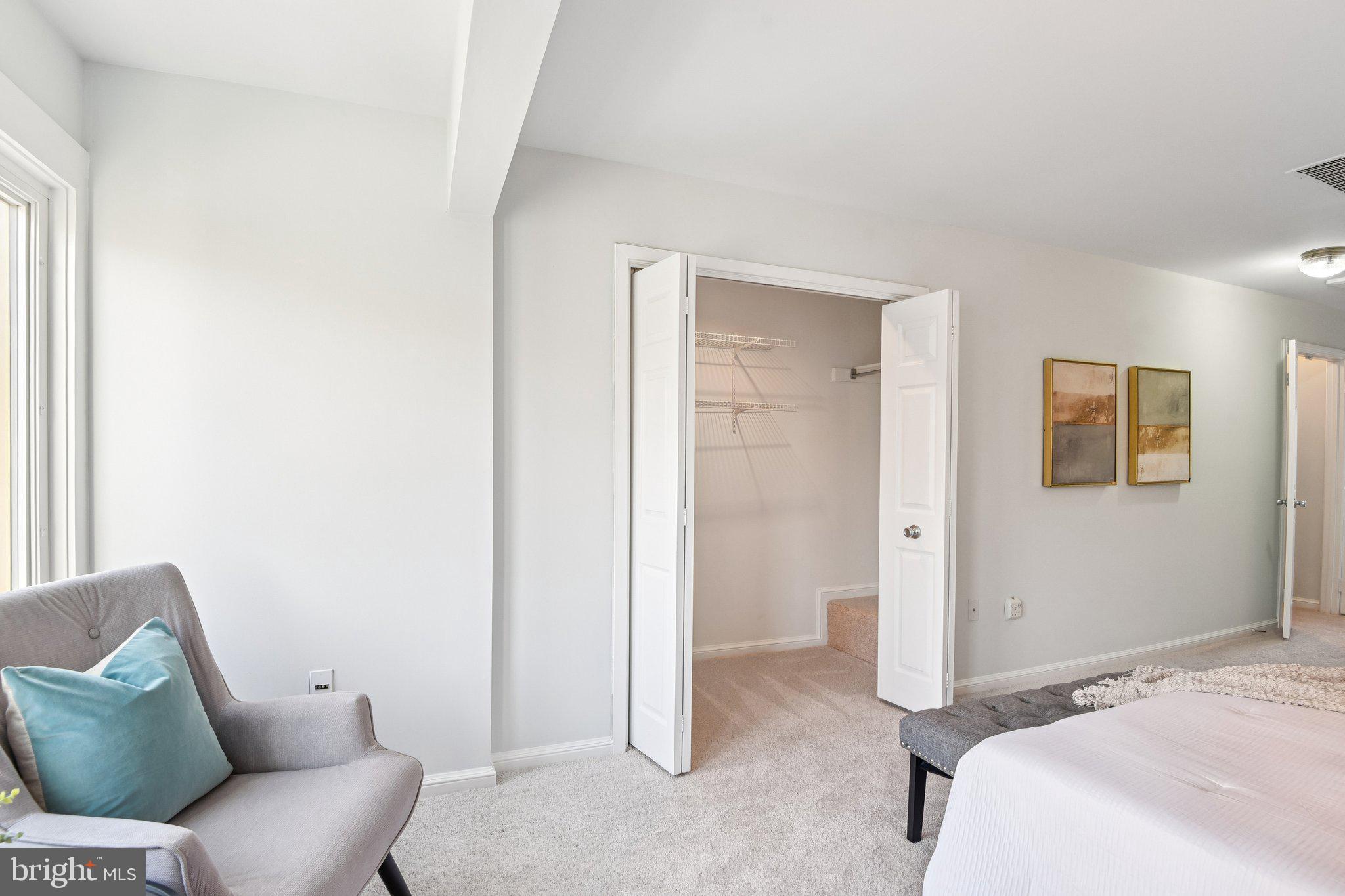 ROSSLYN MEWS - Residential