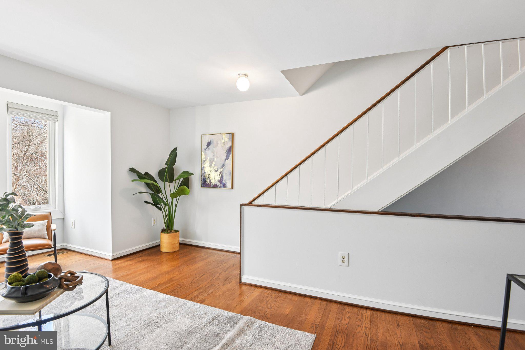 ROSSLYN MEWS - Residential