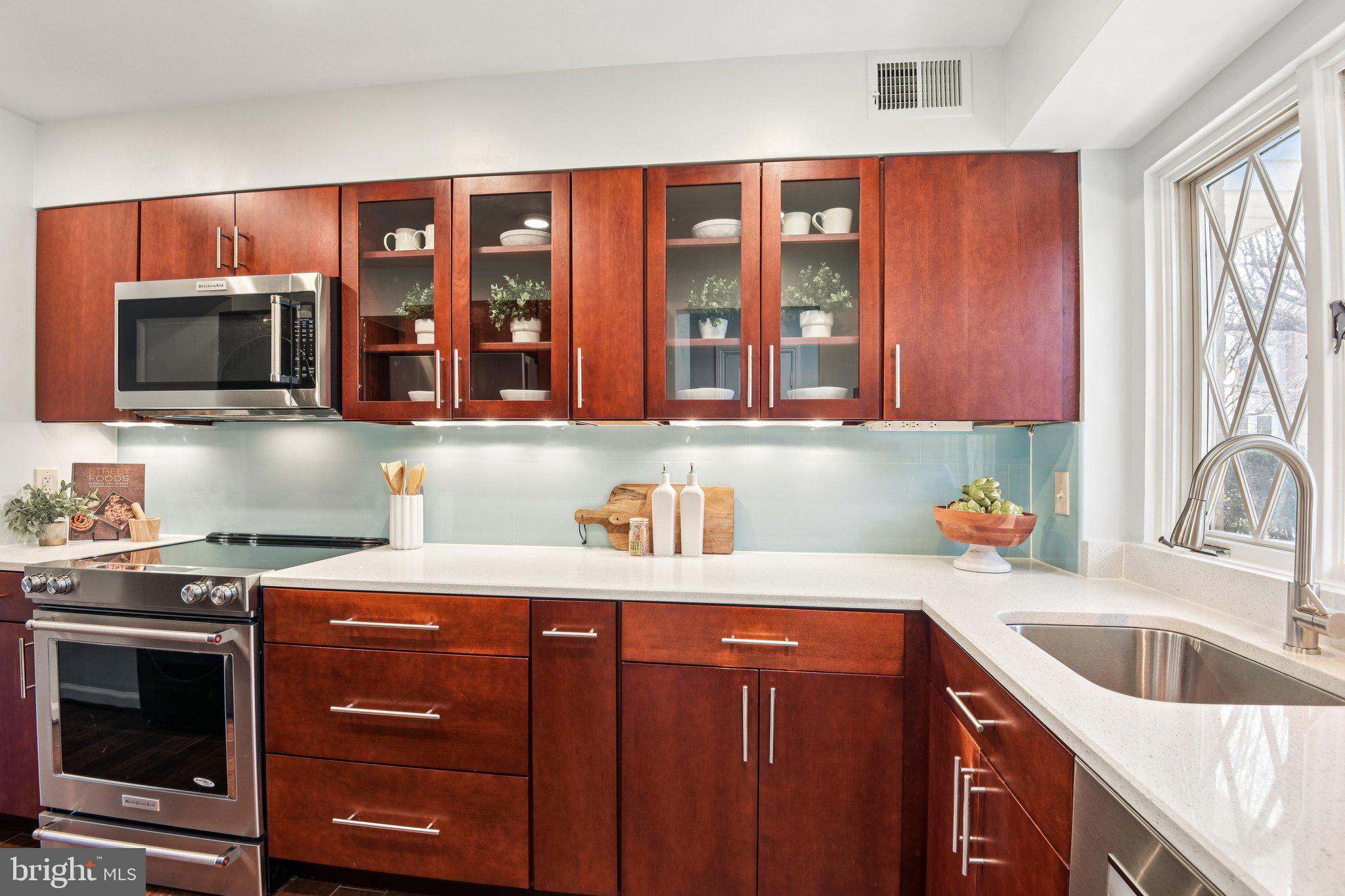 ROSSLYN MEWS - Residential