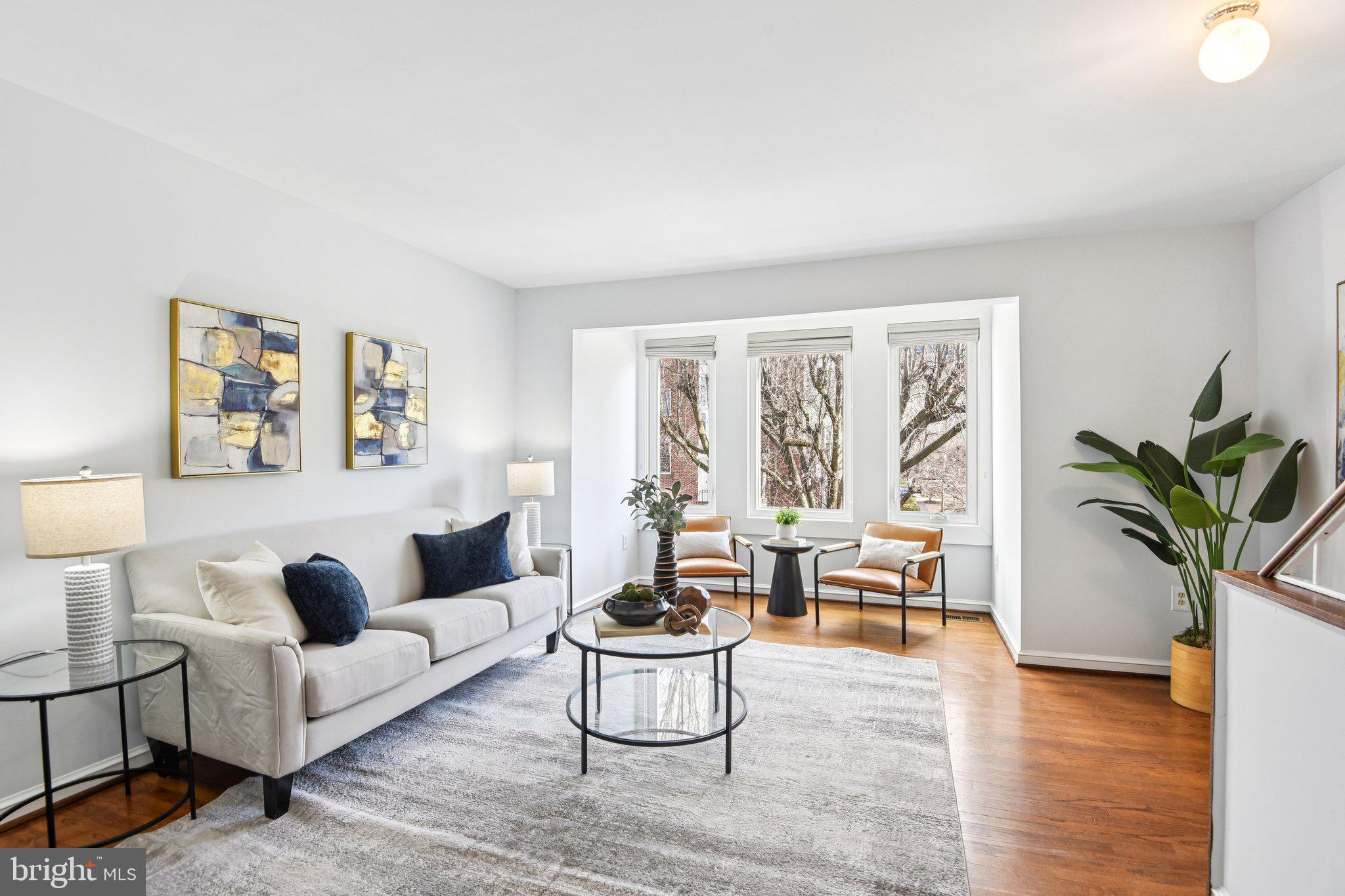 ROSSLYN MEWS - Residential