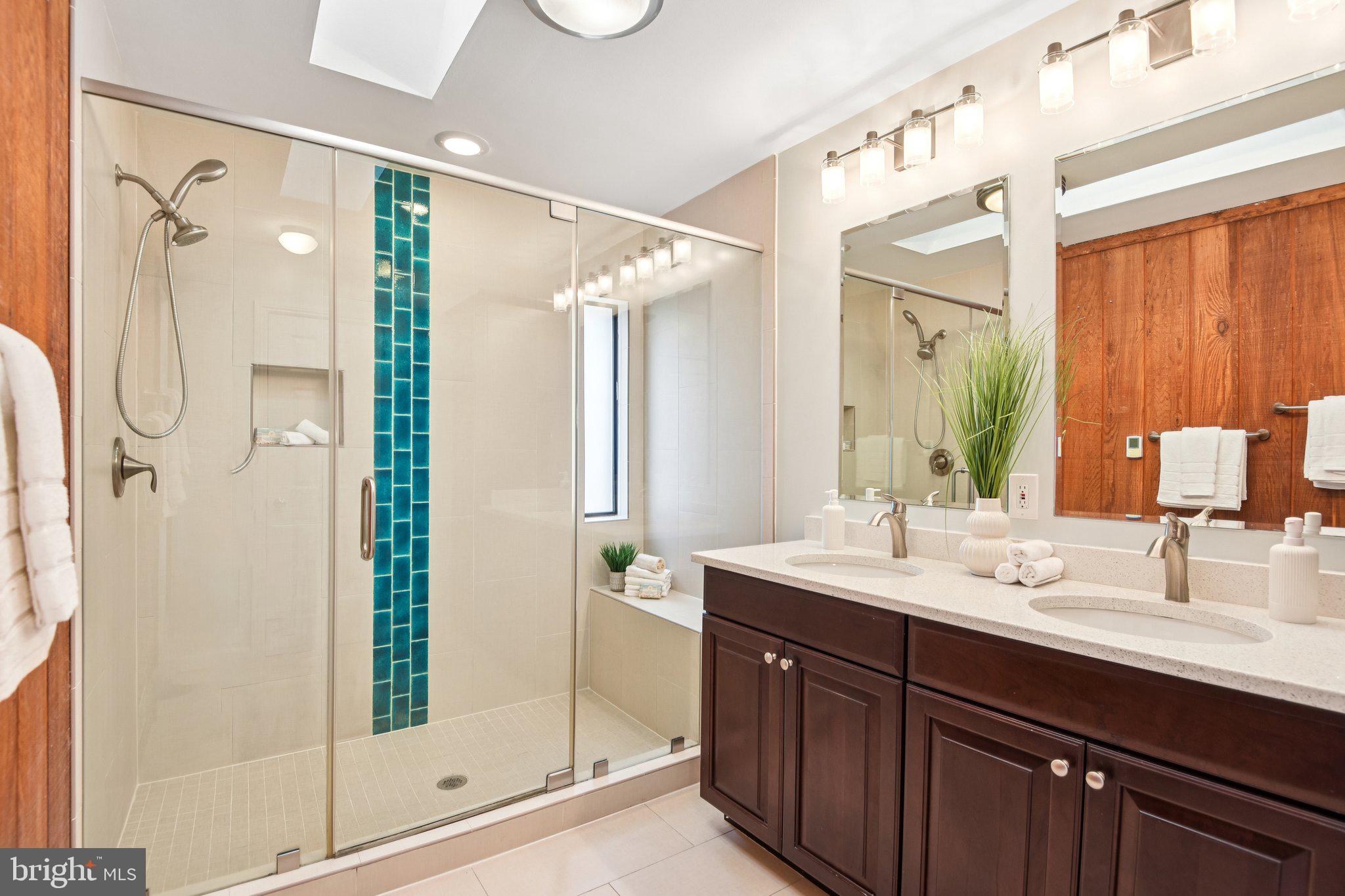 ROSSLYN MEWS - Residential