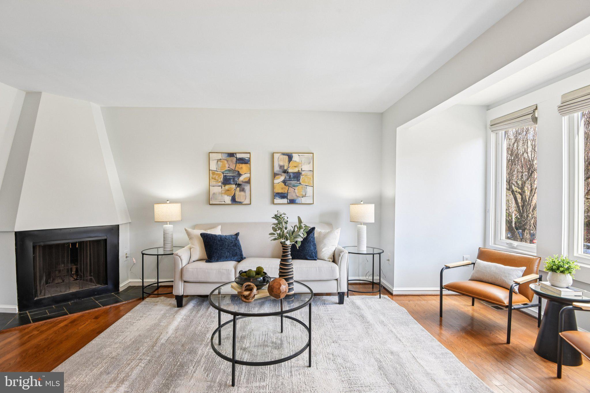 ROSSLYN MEWS - Residential