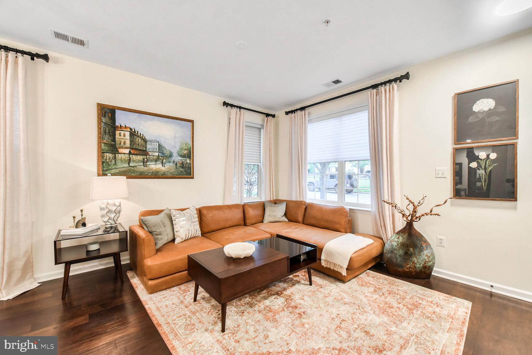 43590 HAMPSHIRE CROSSING SQUARE