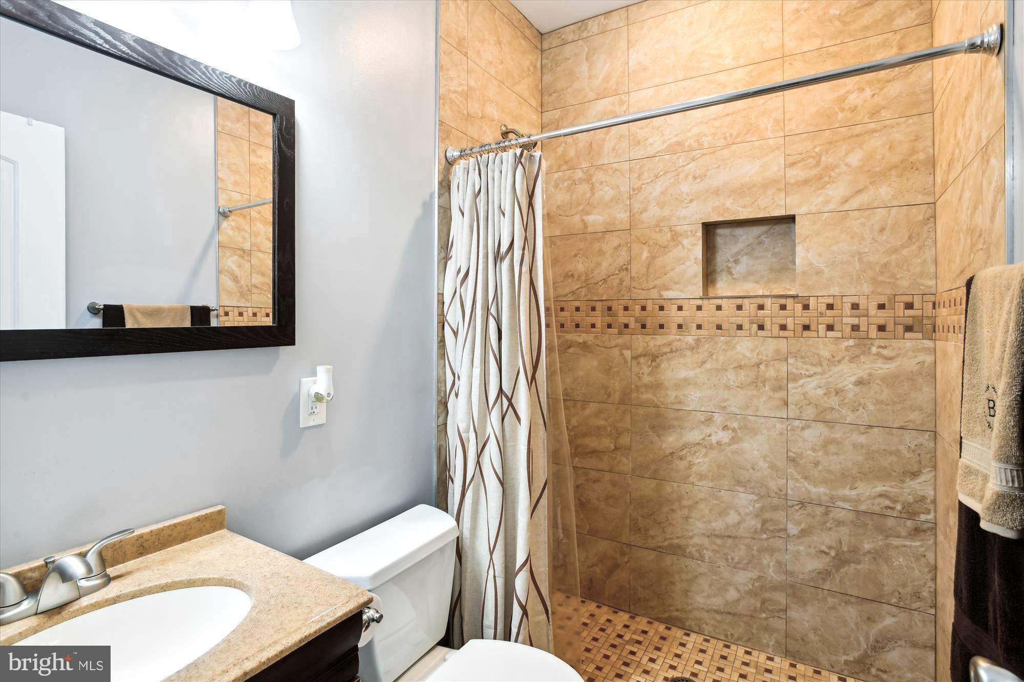 GREEKTOWN - Residential