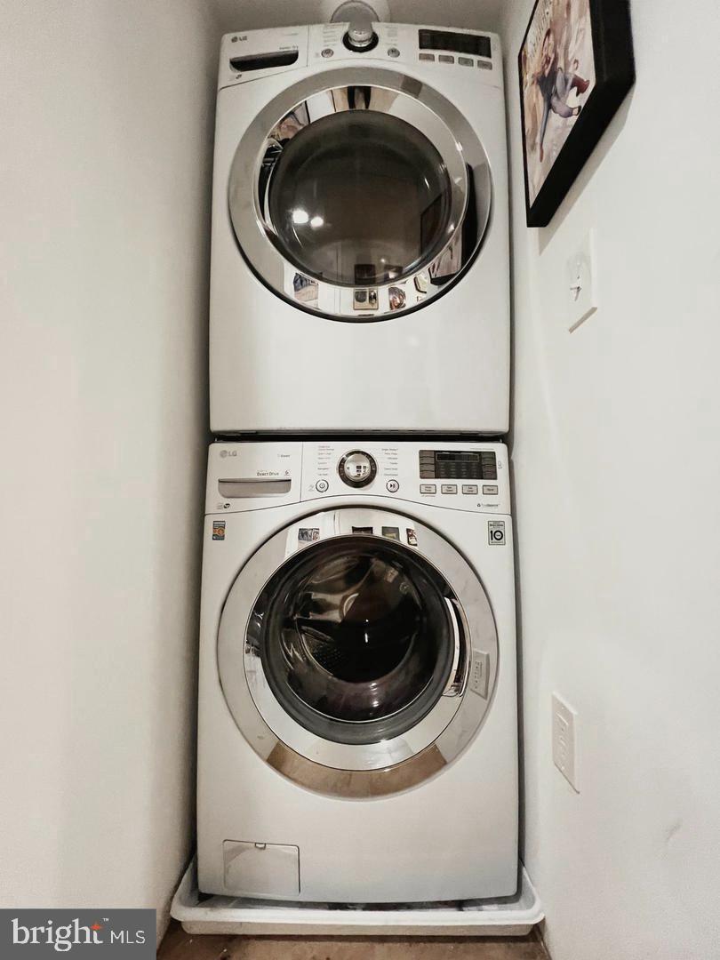 GREEKTOWN - Residential