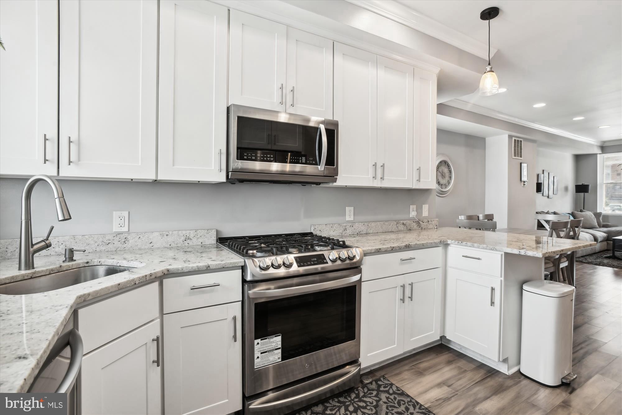 GREEKTOWN - Residential