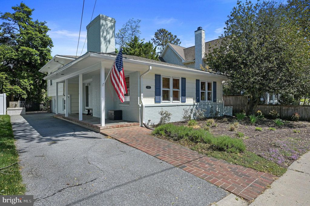 Photo of 402 Bayard Avenue, REHOBOTH BEACH, DE 19971 (MLS # DESU2110746)