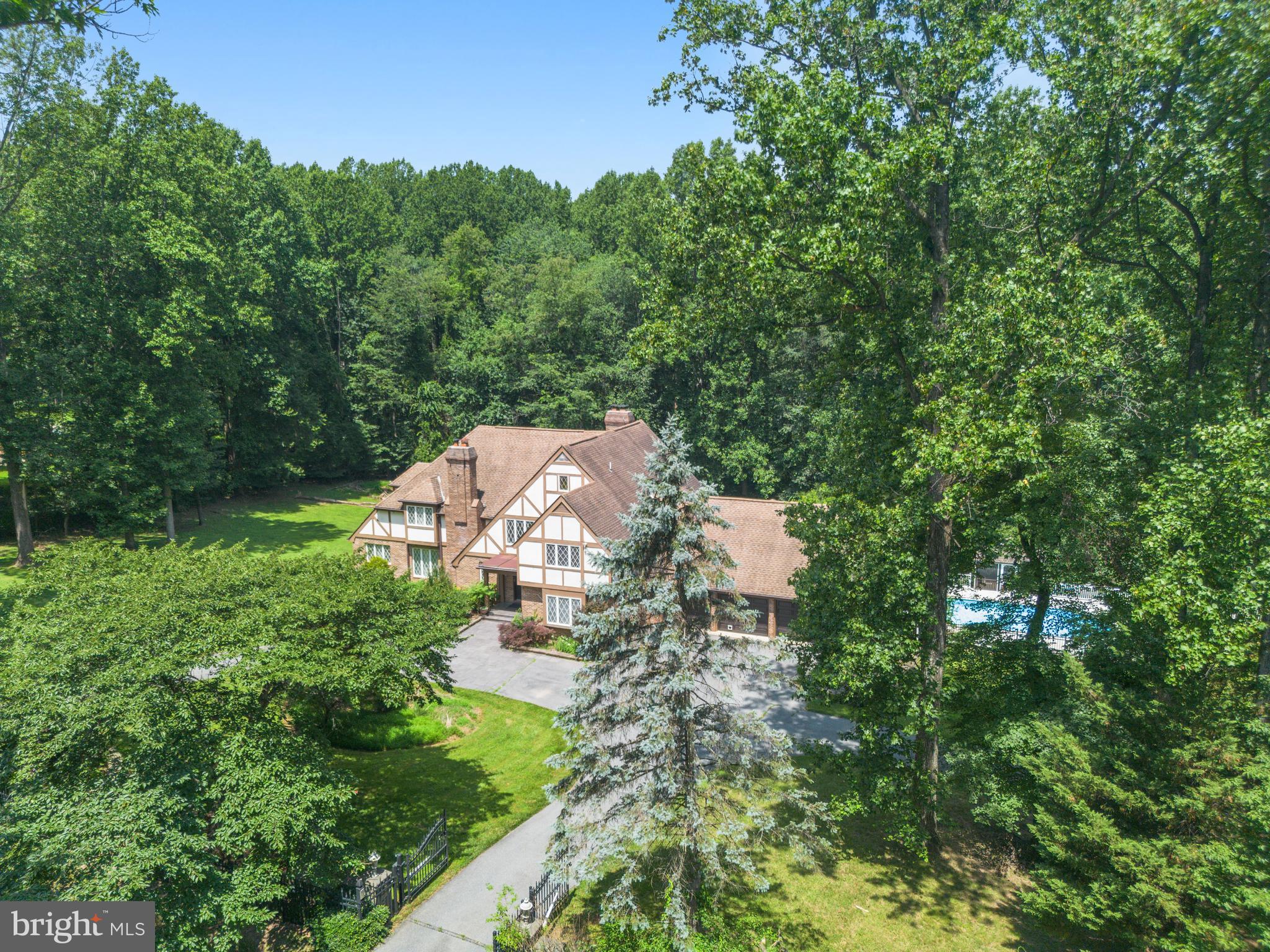 900 TUCKER LANE