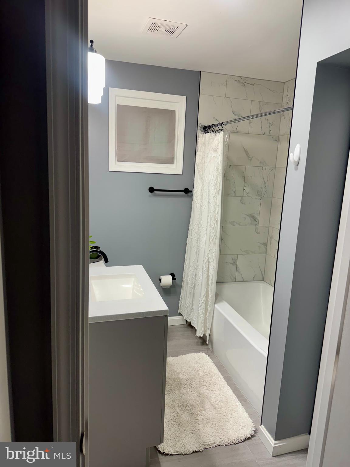 WINDSOR - Residential