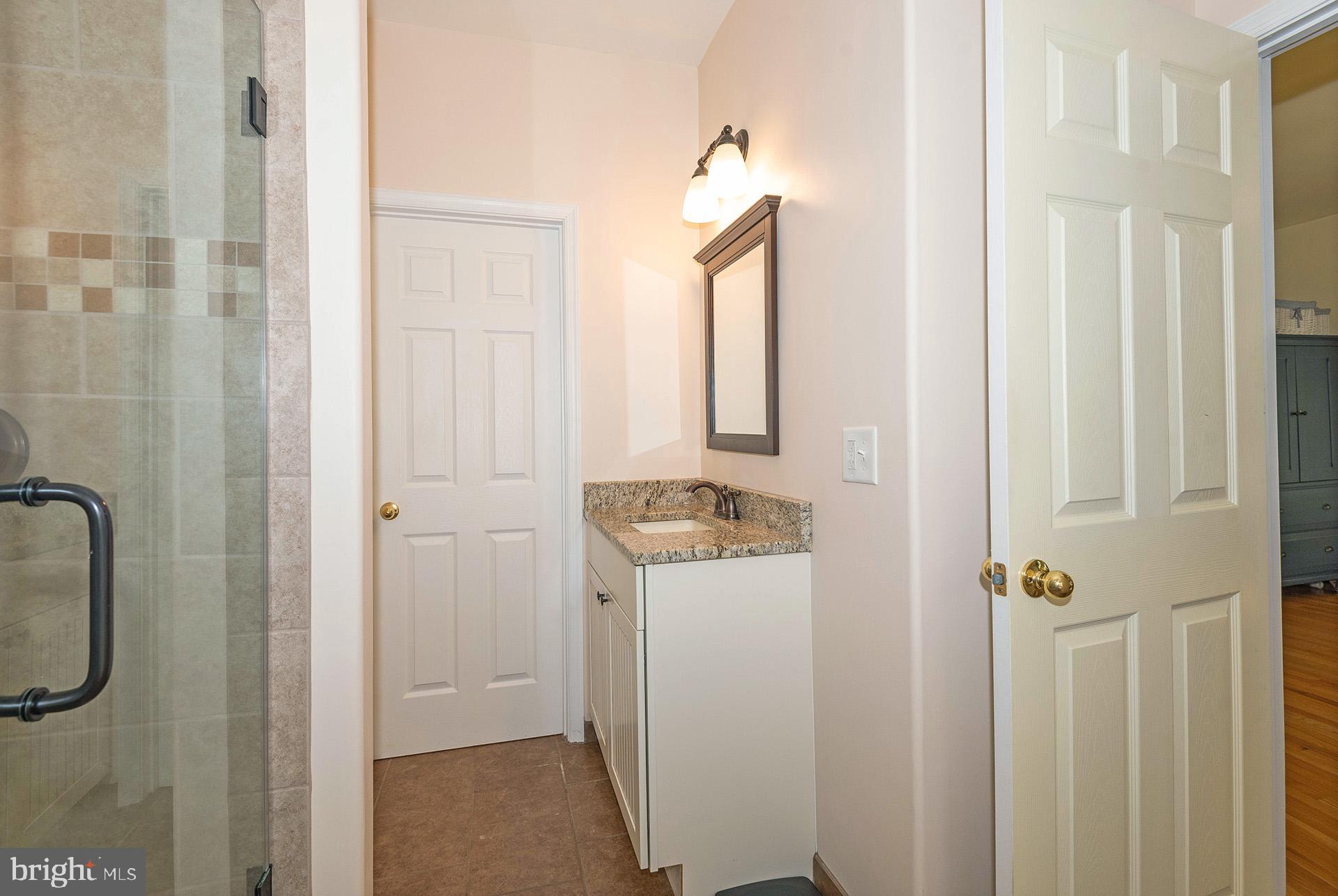 SCARLET OAKS - Residential