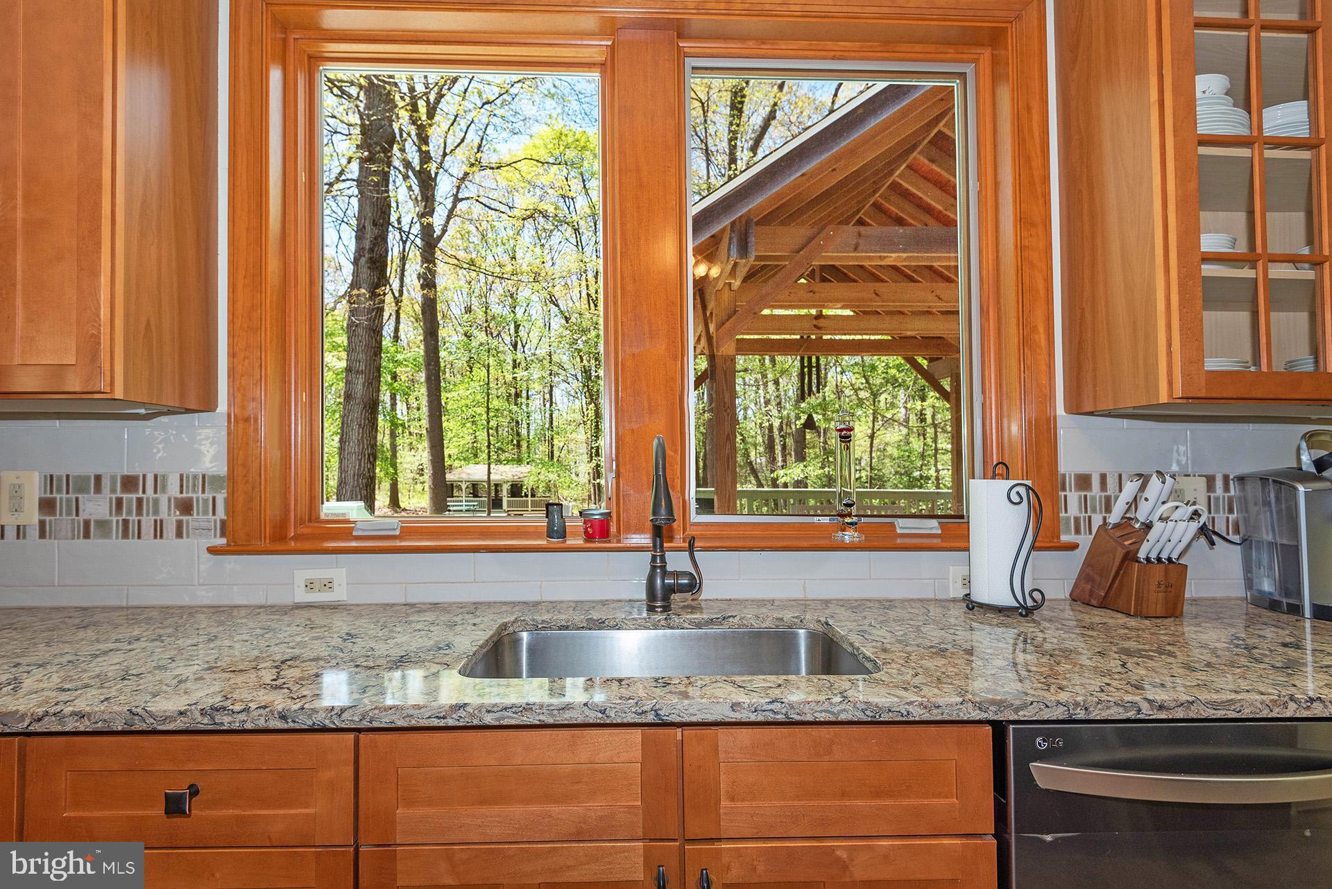 SCARLET OAKS - Residential