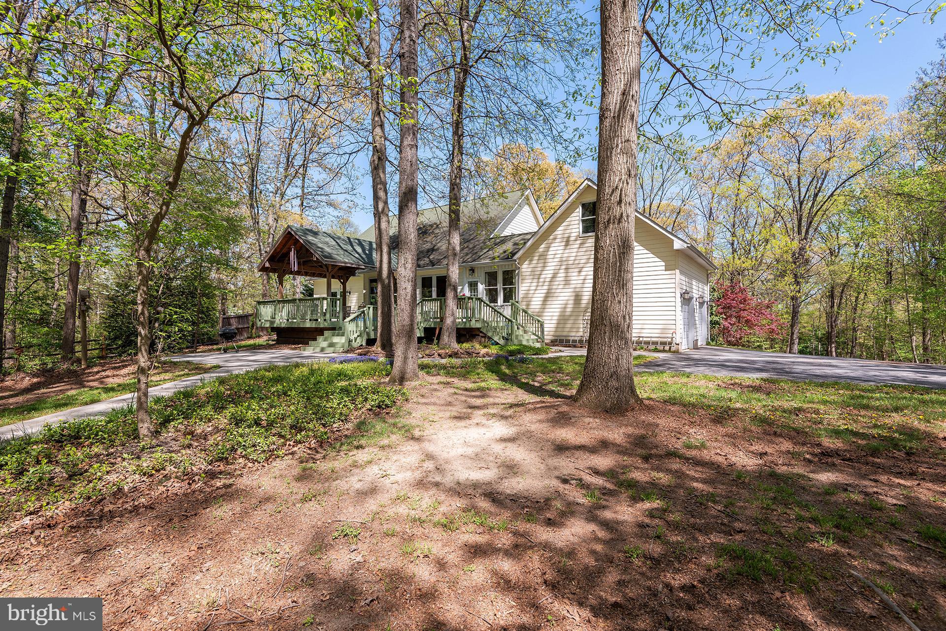 SCARLET OAKS - Residential