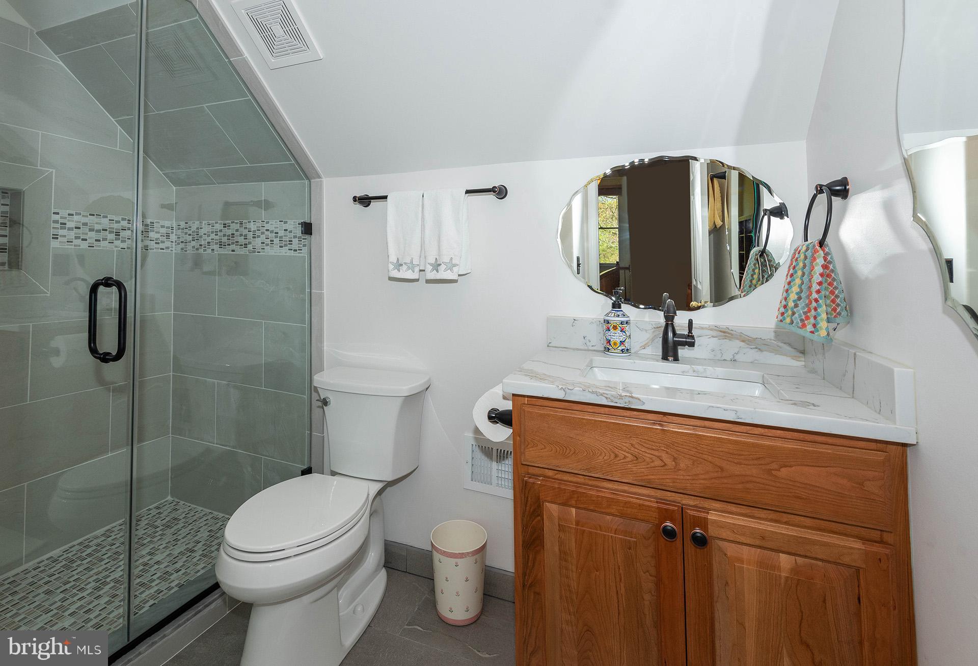 SCARLET OAKS - Residential