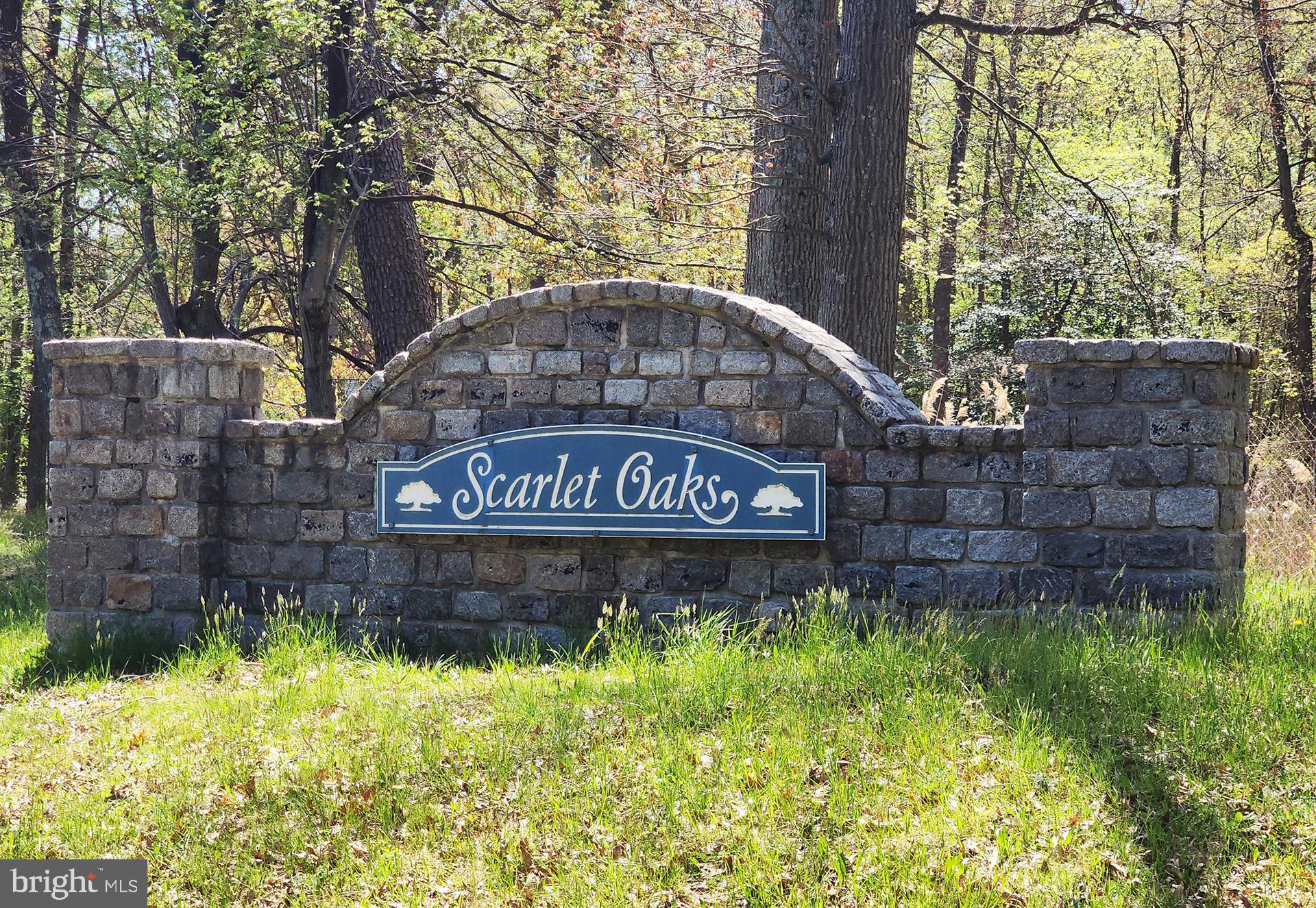 SCARLET OAKS - Residential