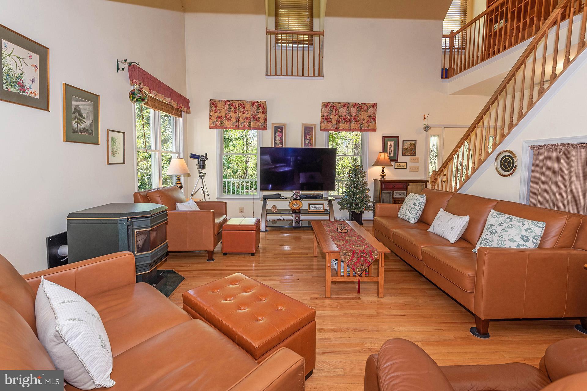 SCARLET OAKS - Residential