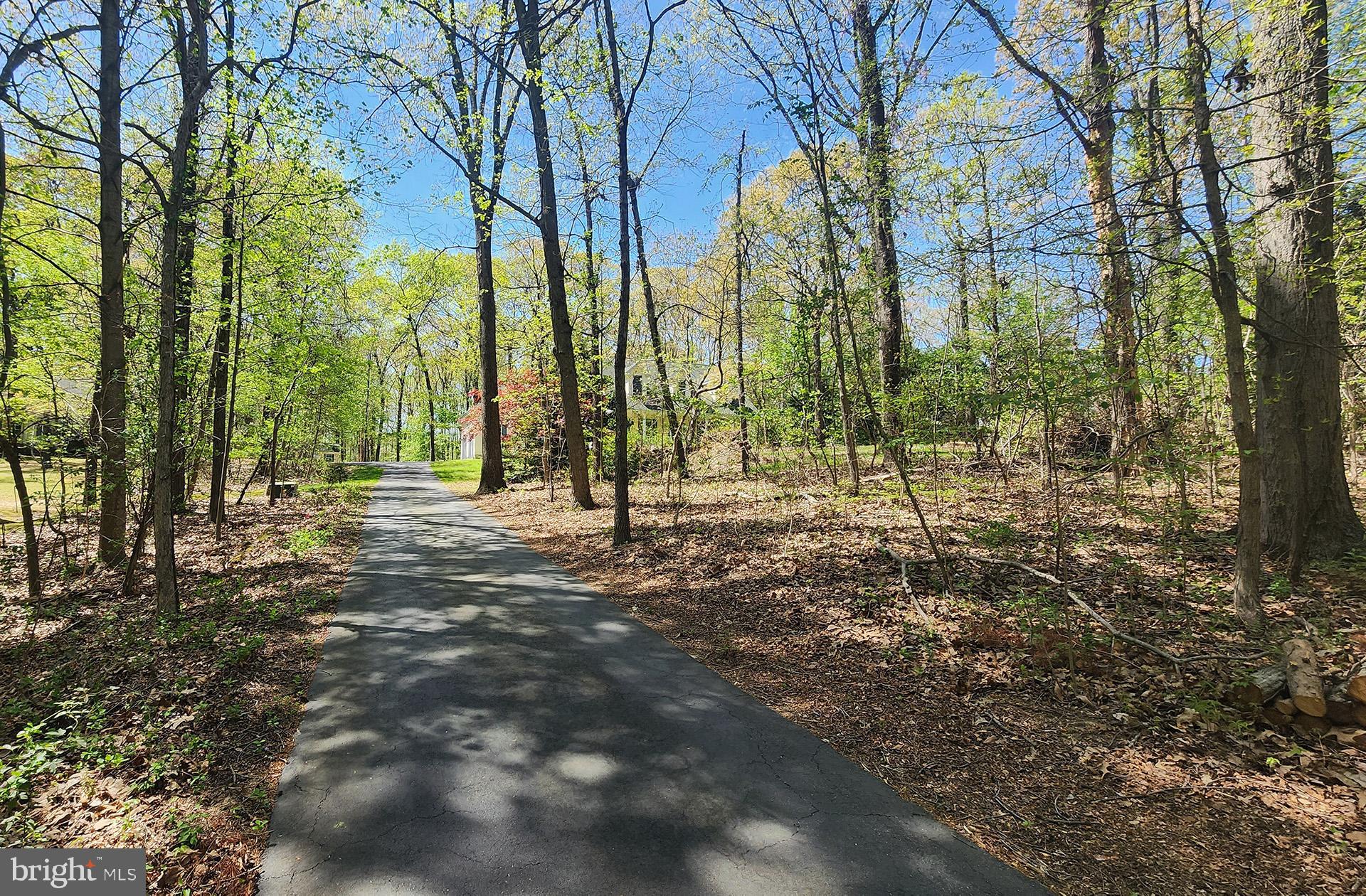 SCARLET OAKS - Residential
