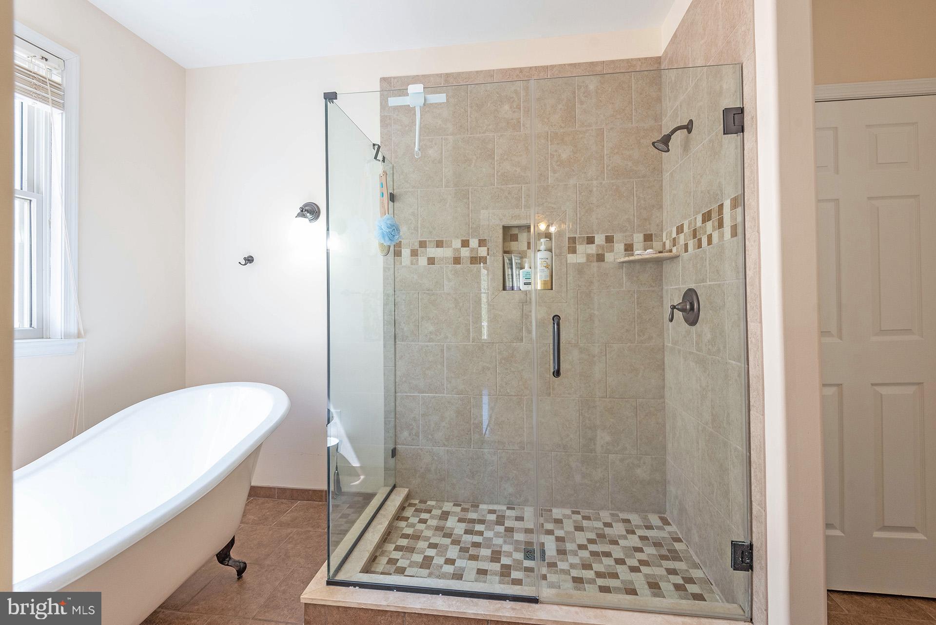 SCARLET OAKS - Residential