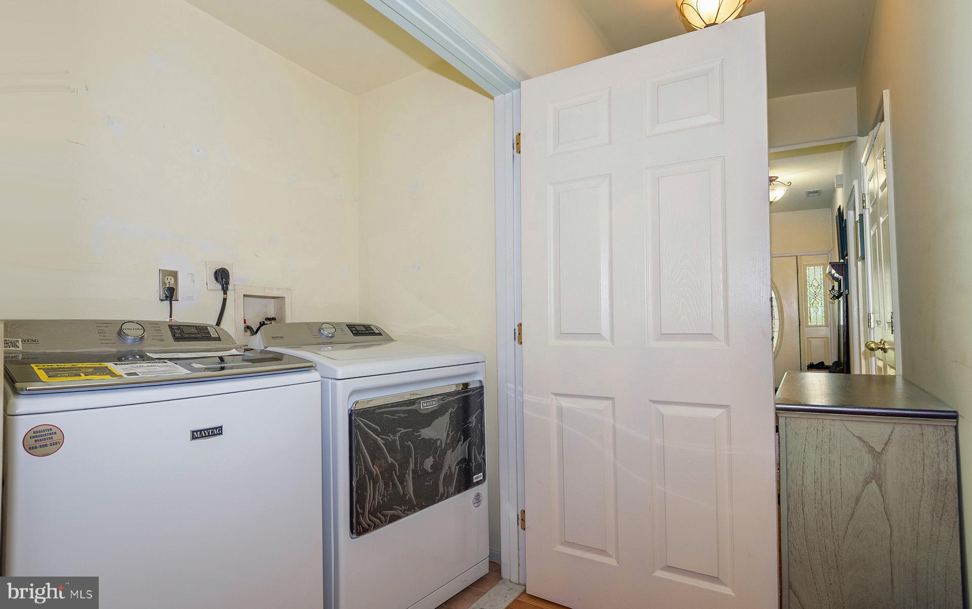 SCARLET OAKS - Residential