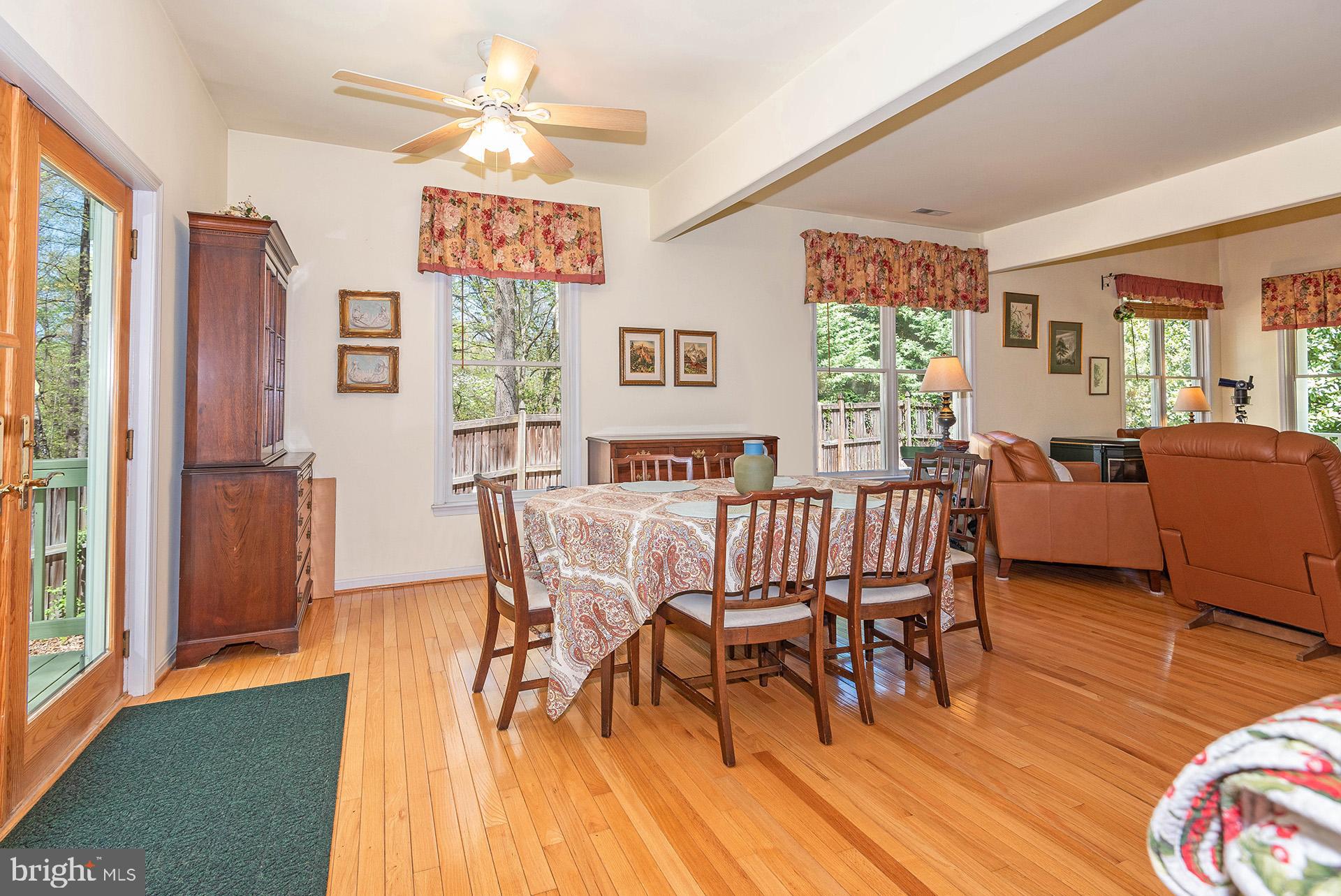 SCARLET OAKS - Residential