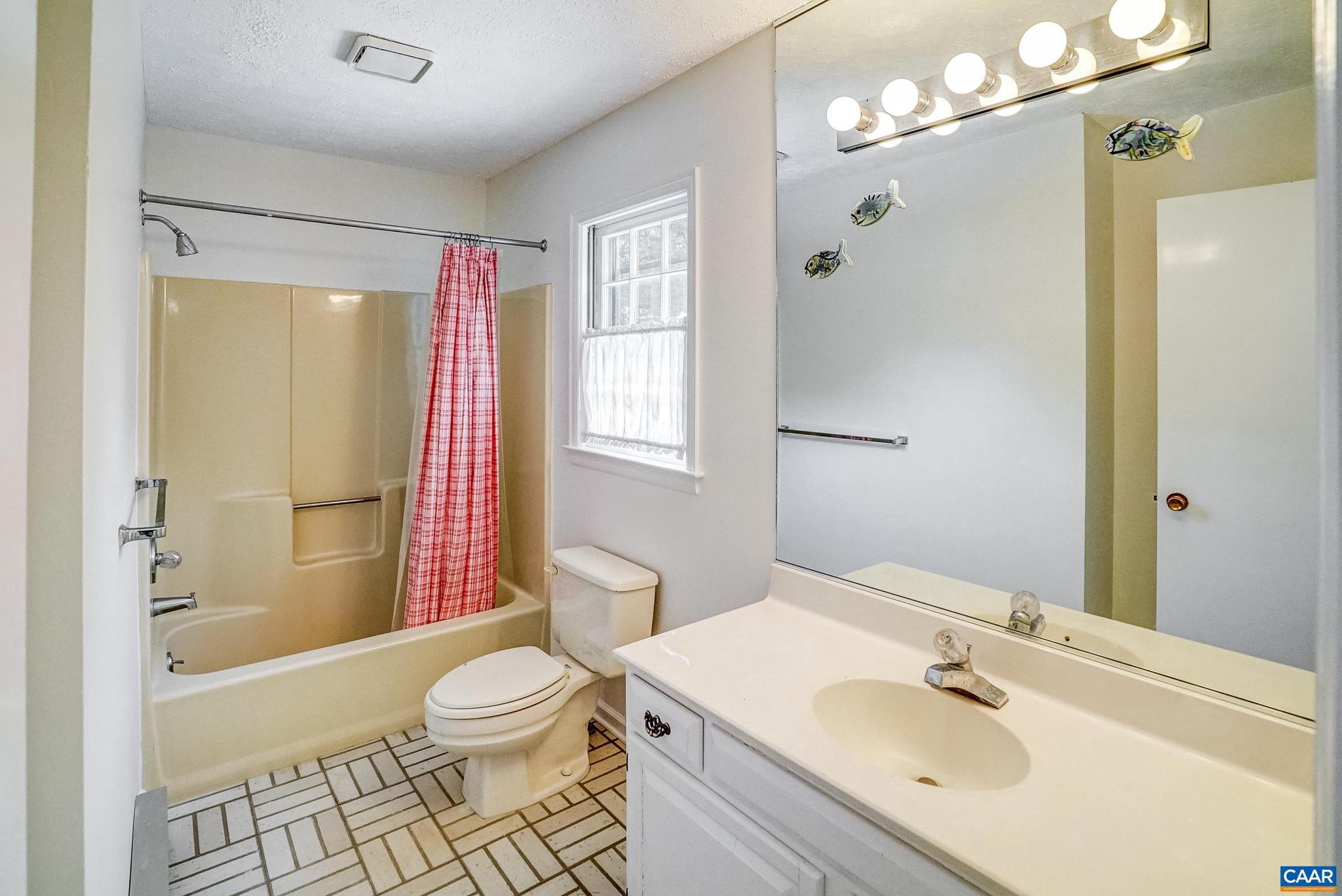 SHADWELL MOUNTAIN - Residential