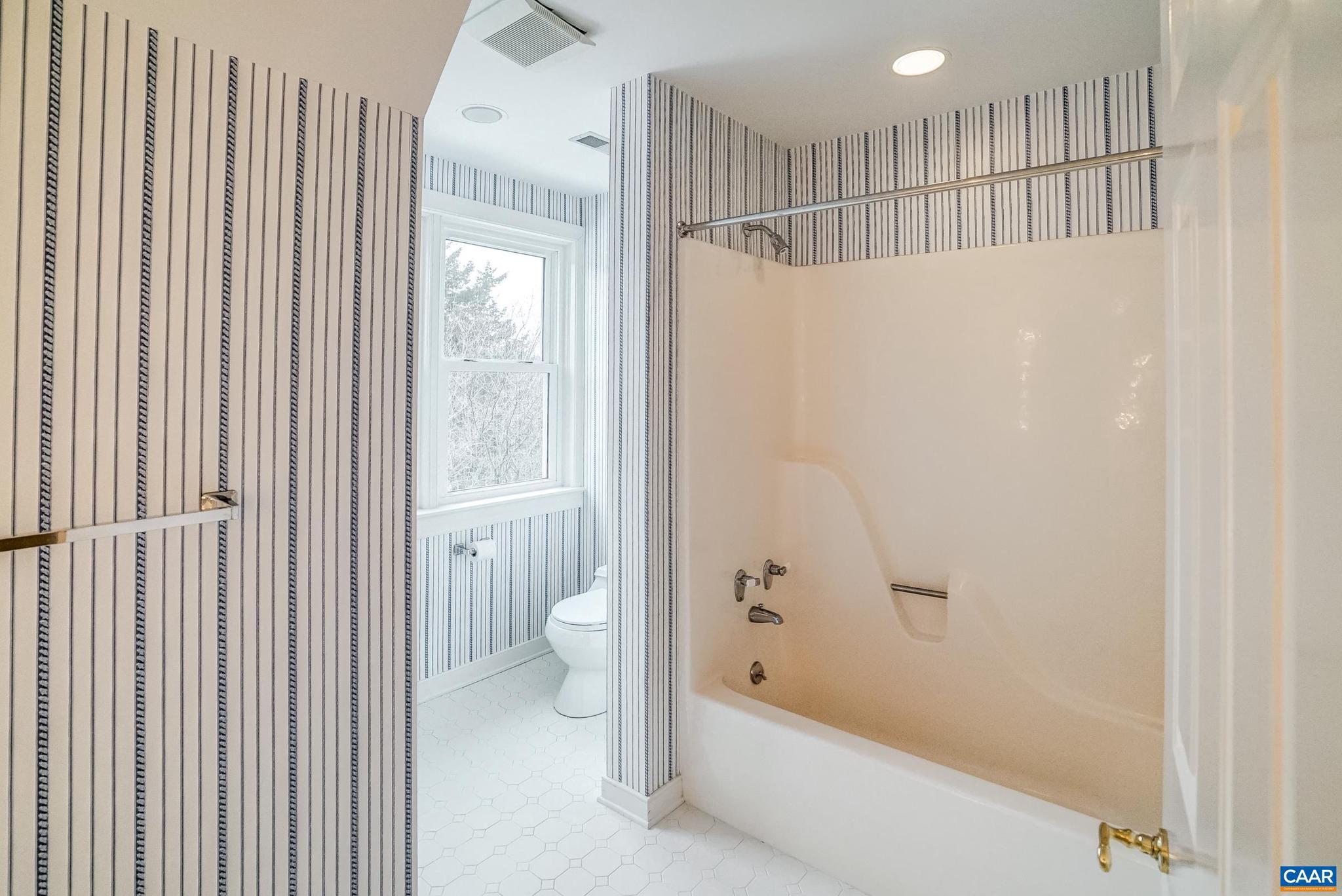 SHADWELL MOUNTAIN - Residential