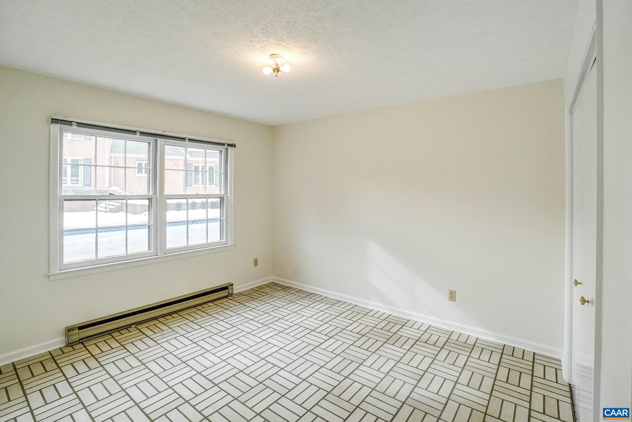 SHADWELL MOUNTAIN - Residential