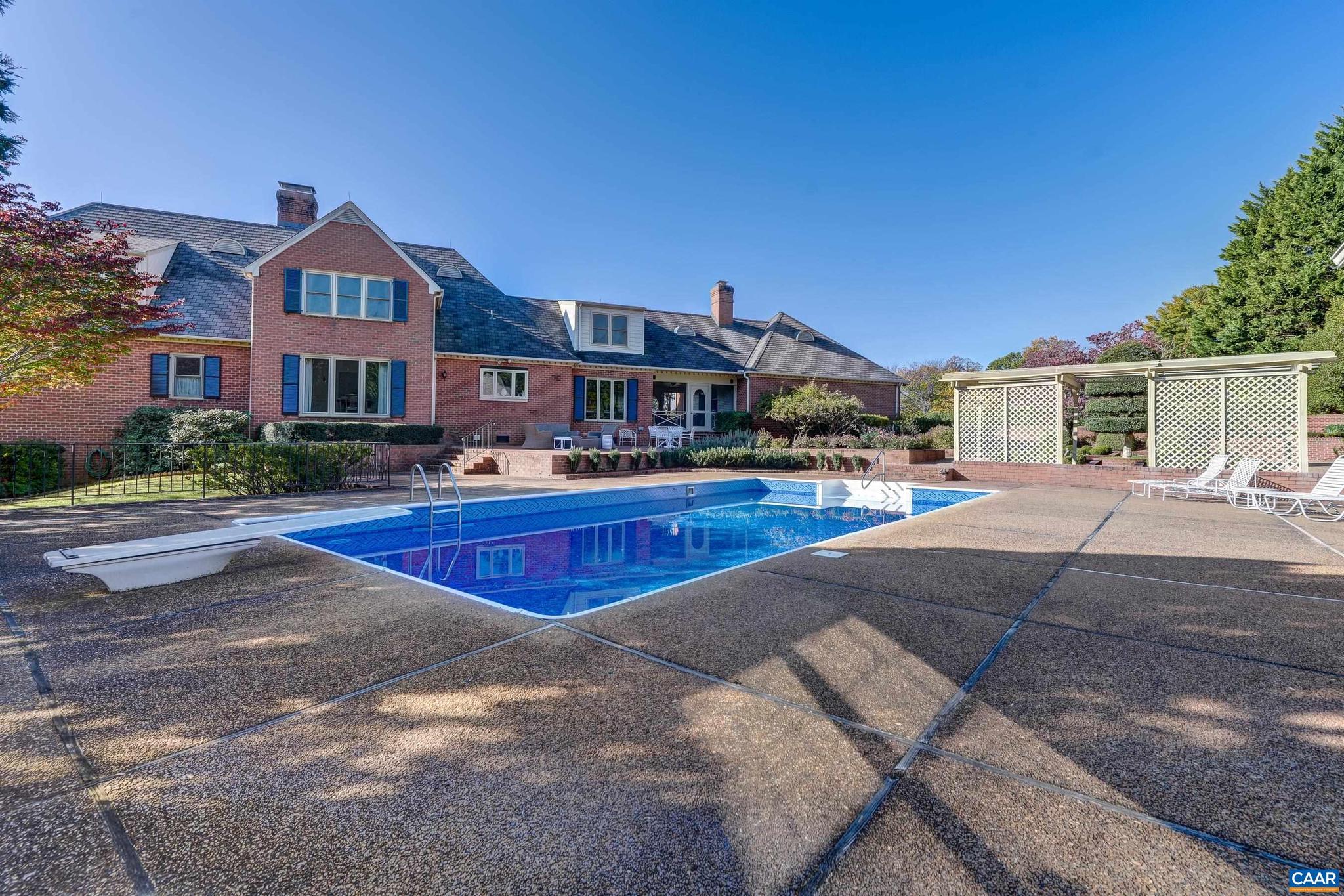 SHADWELL MOUNTAIN - Residential