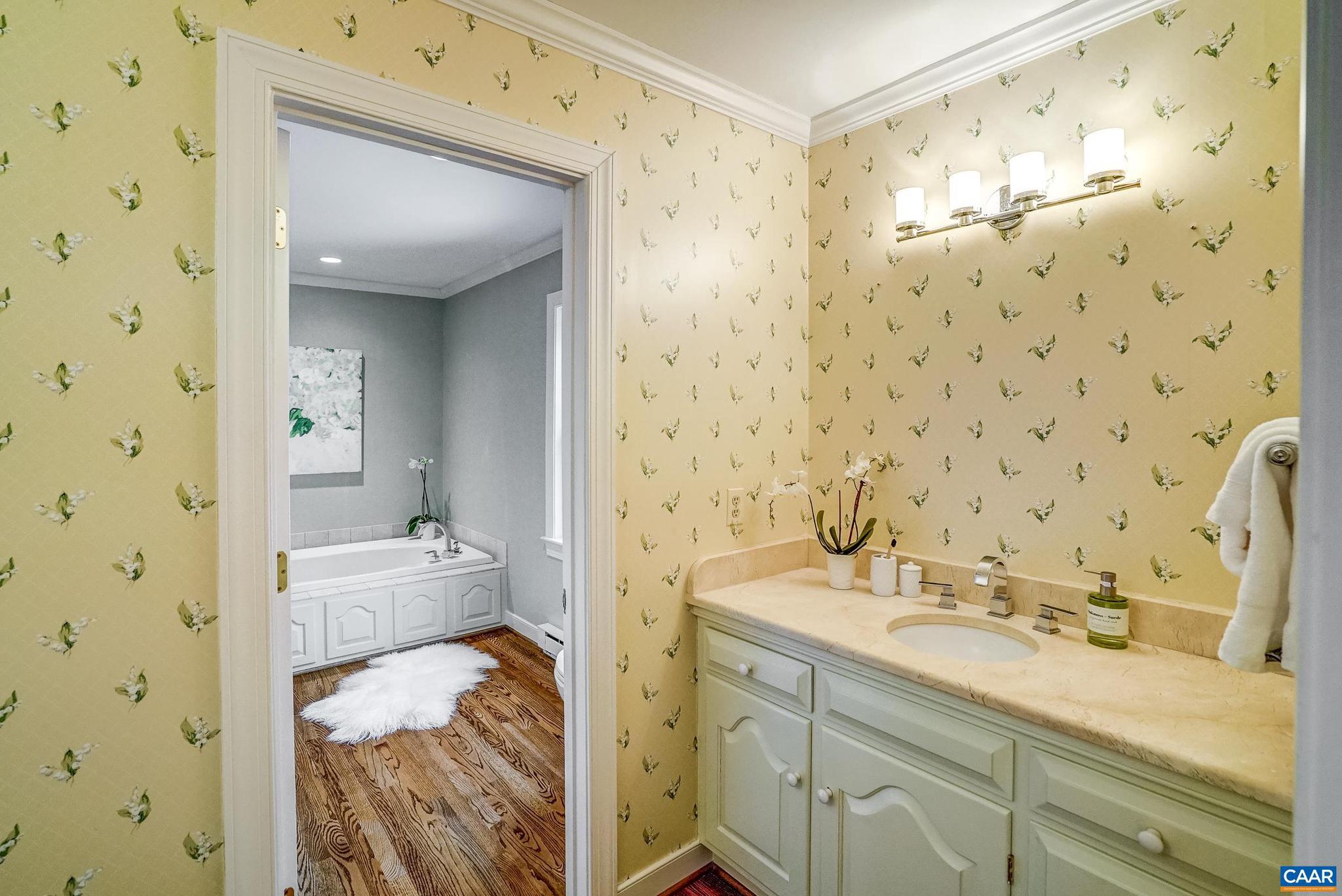 SHADWELL MOUNTAIN - Residential