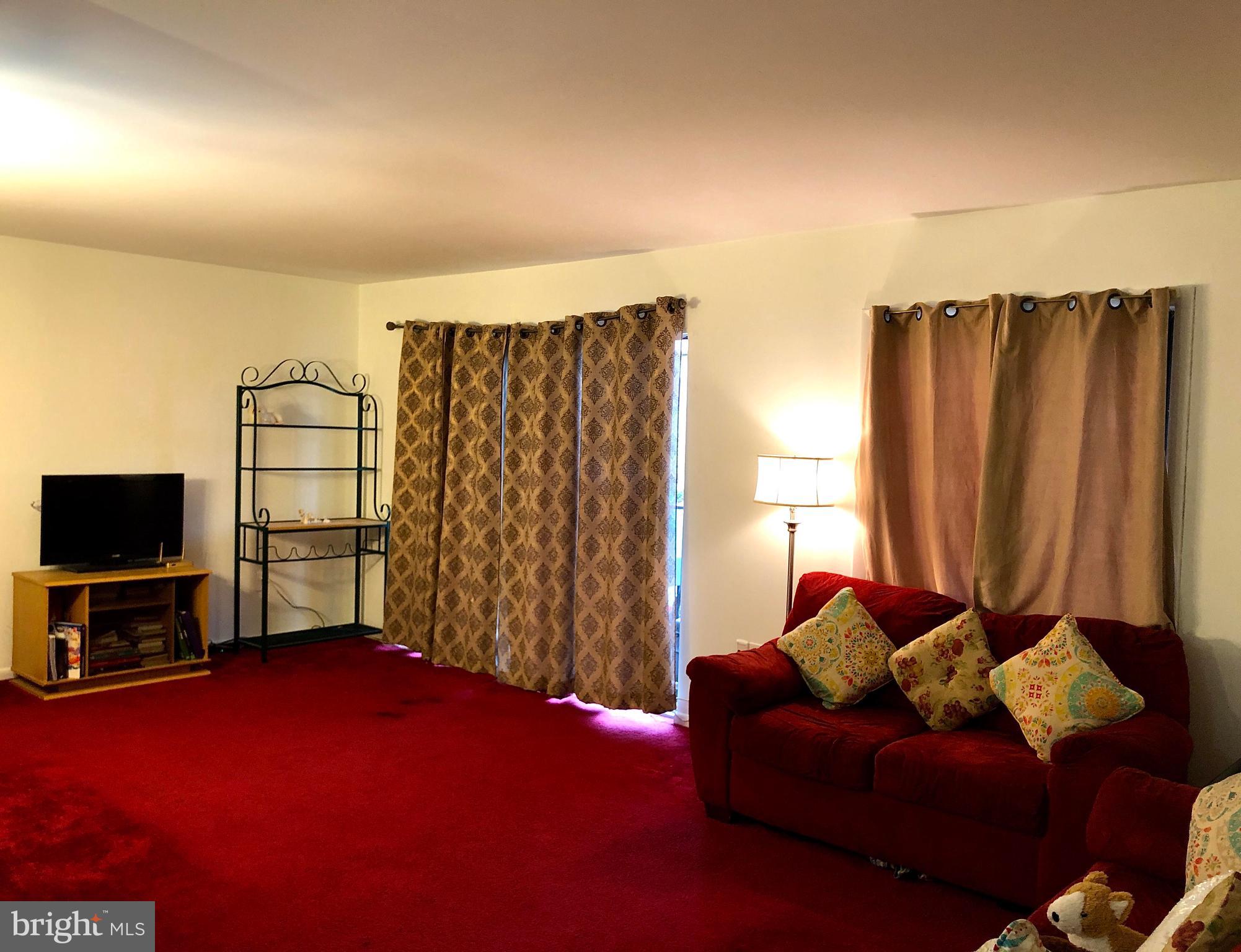 HUNTING RIDGE CONDOMINIUM - Residential