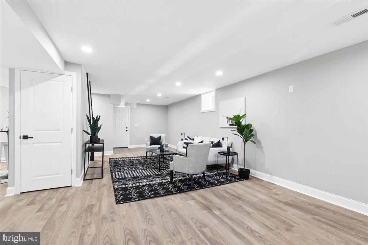 EDNOR GARDENS - LAKESIDE - Residential