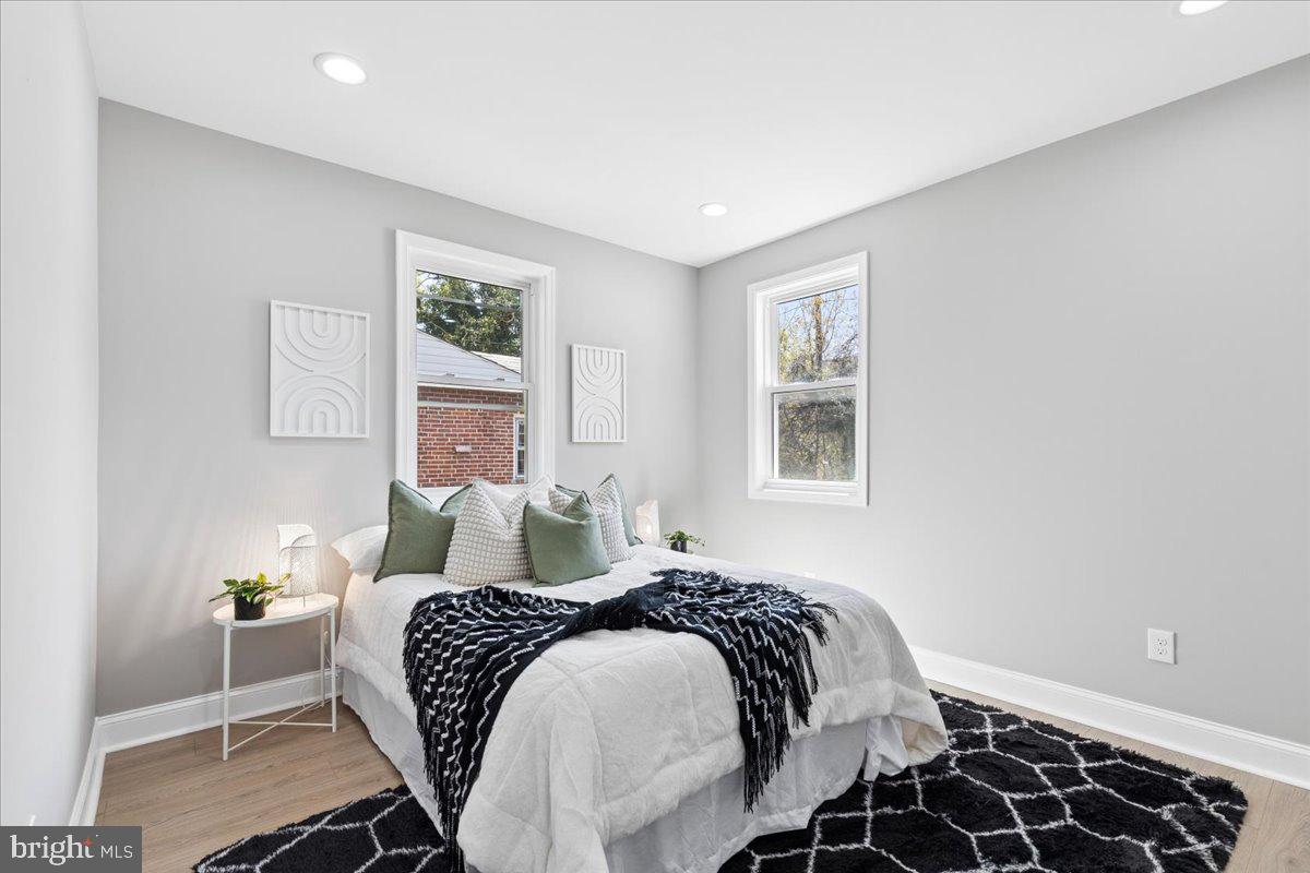 EDNOR GARDENS - LAKESIDE - Residential