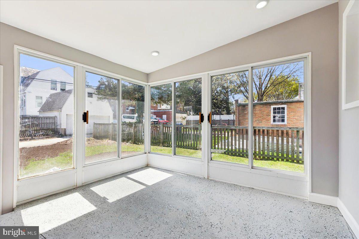 EDNOR GARDENS - LAKESIDE - Residential