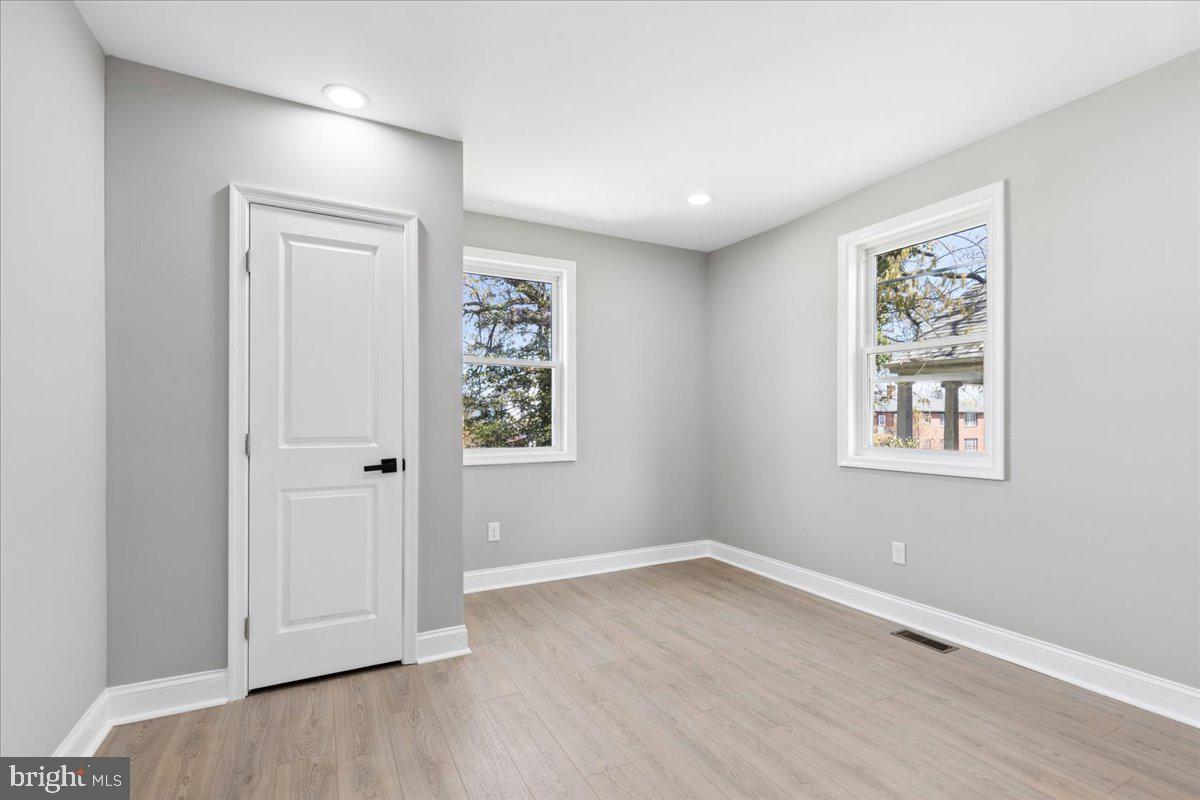 EDNOR GARDENS - LAKESIDE - Residential