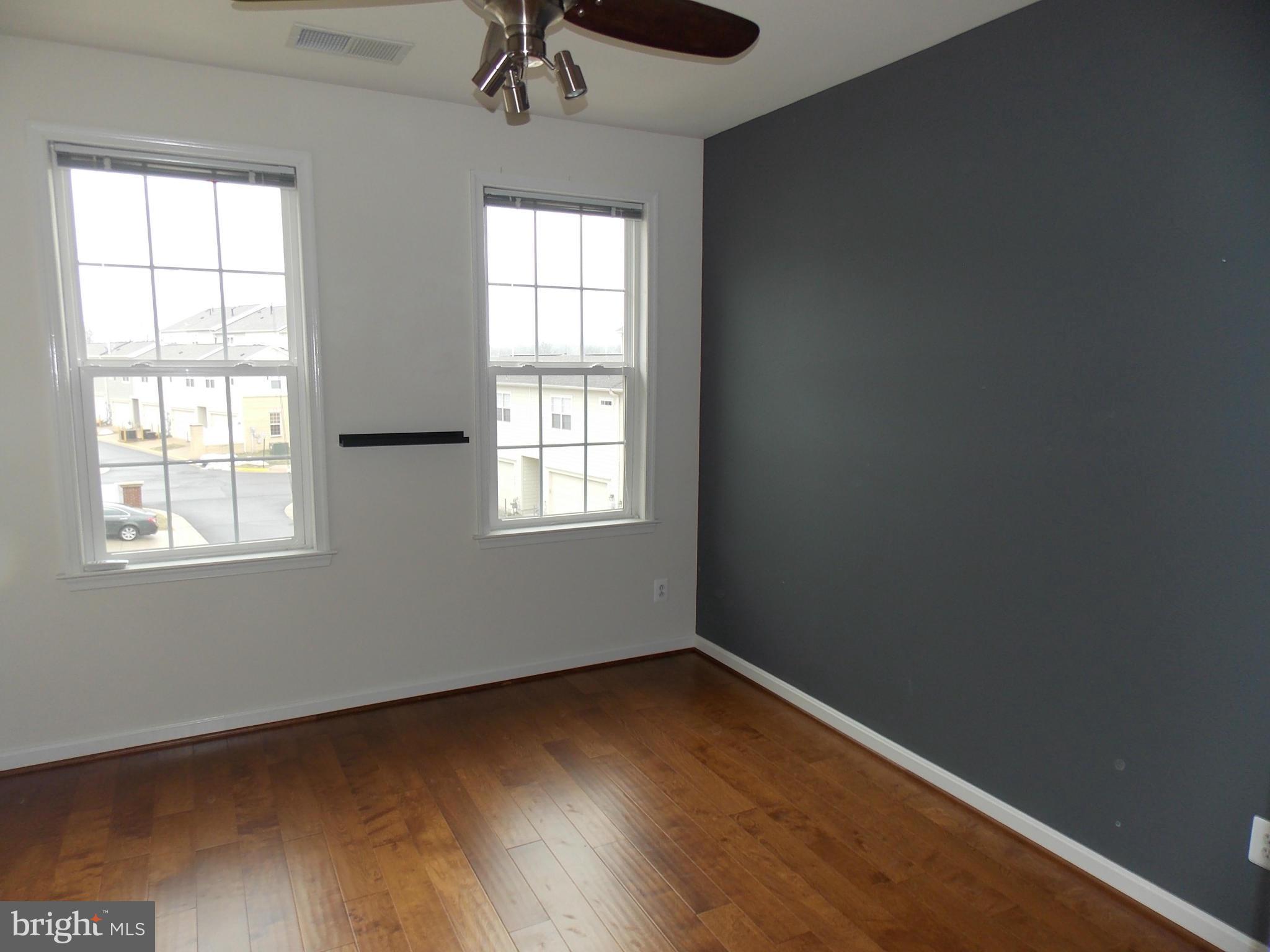 LANSDOWNE - Residential