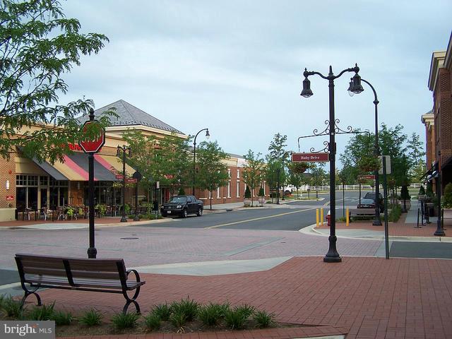 LANSDOWNE - Residential