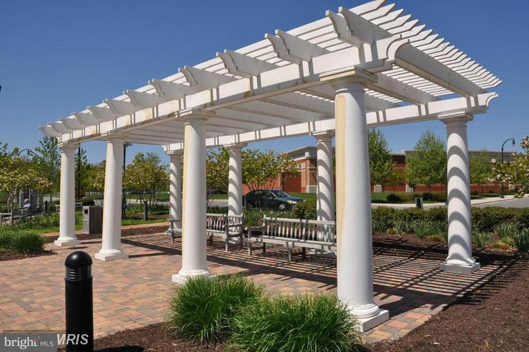 LANSDOWNE - Residential