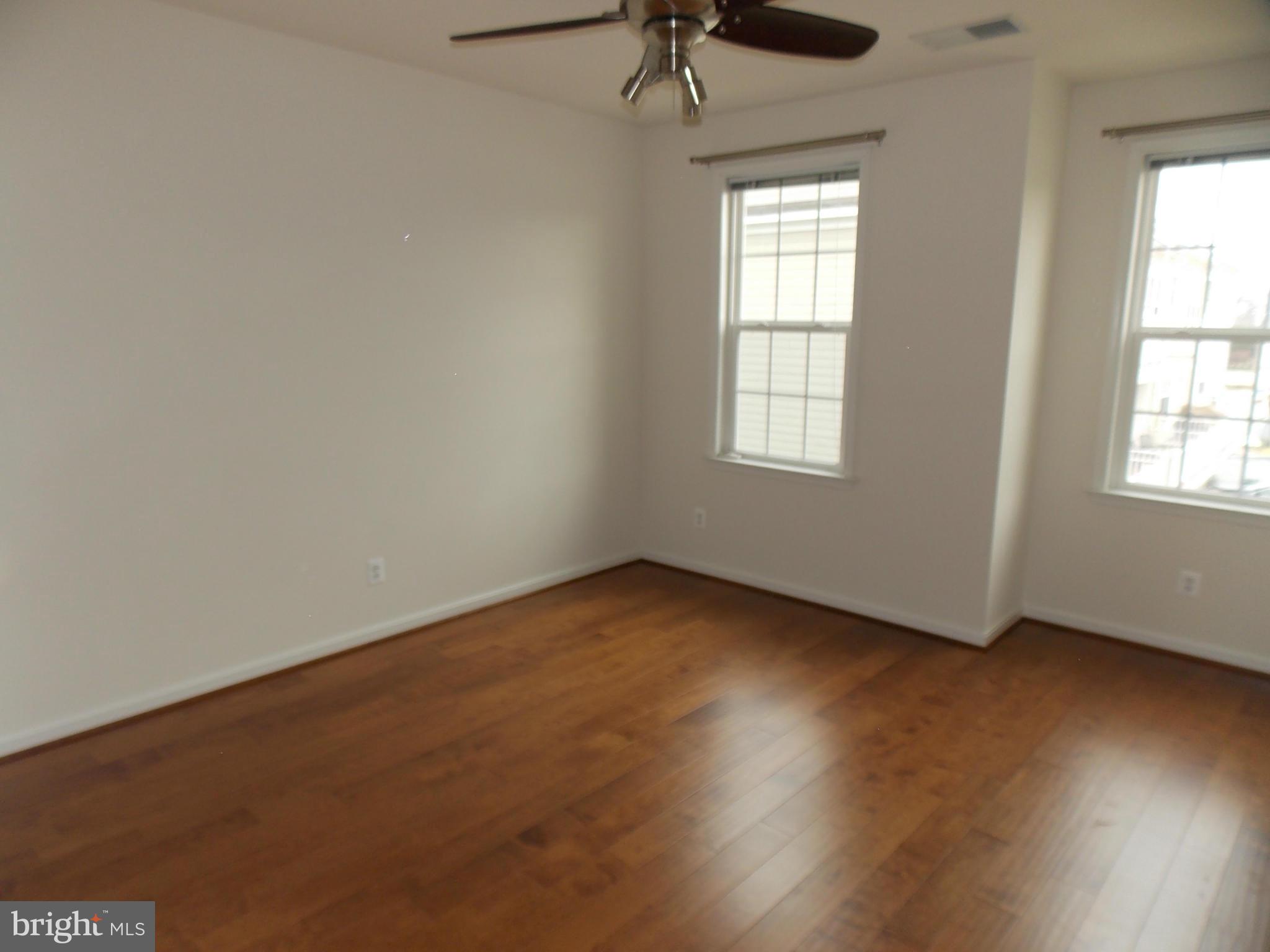 LANSDOWNE - Residential