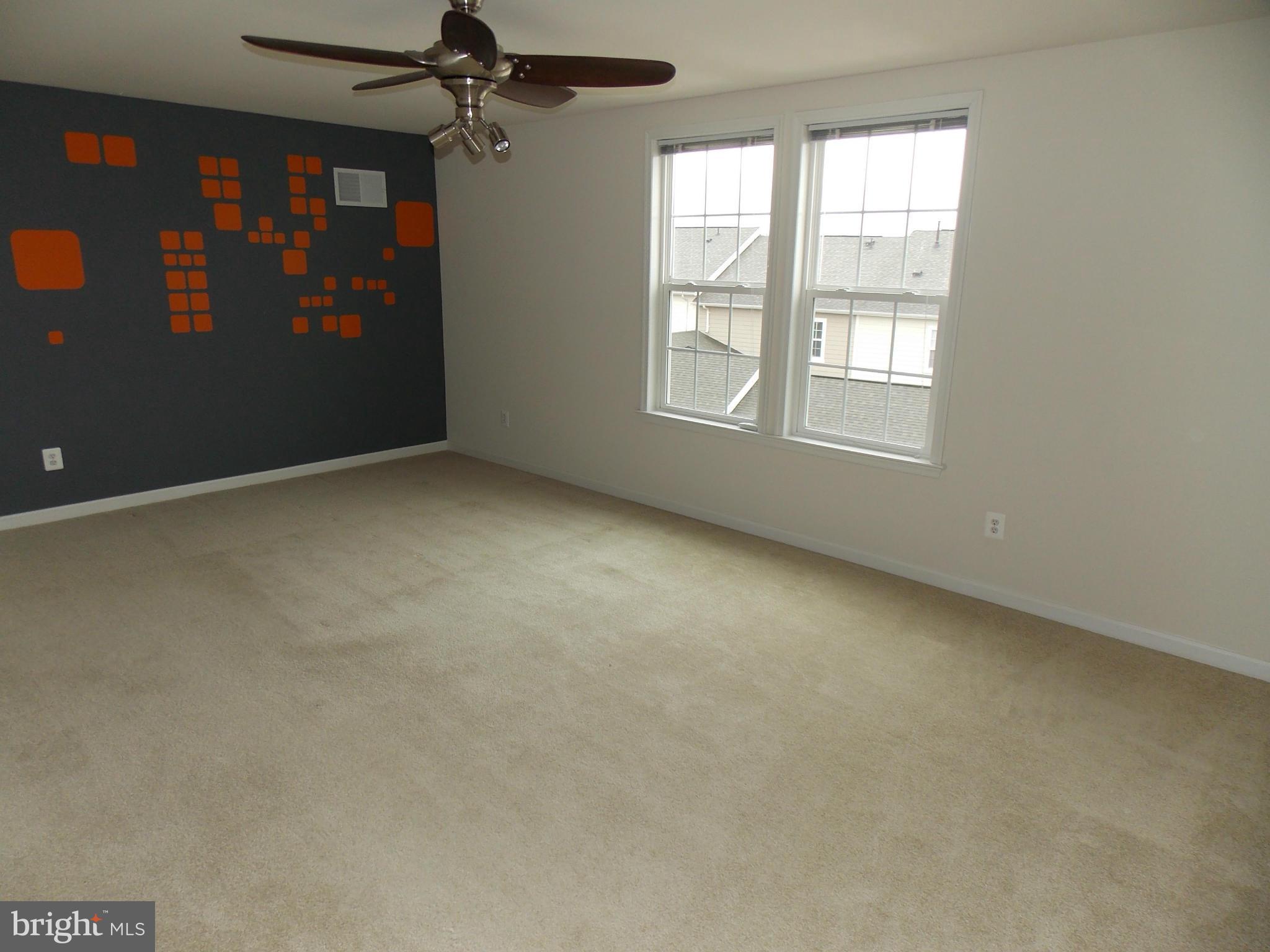 LANSDOWNE - Residential