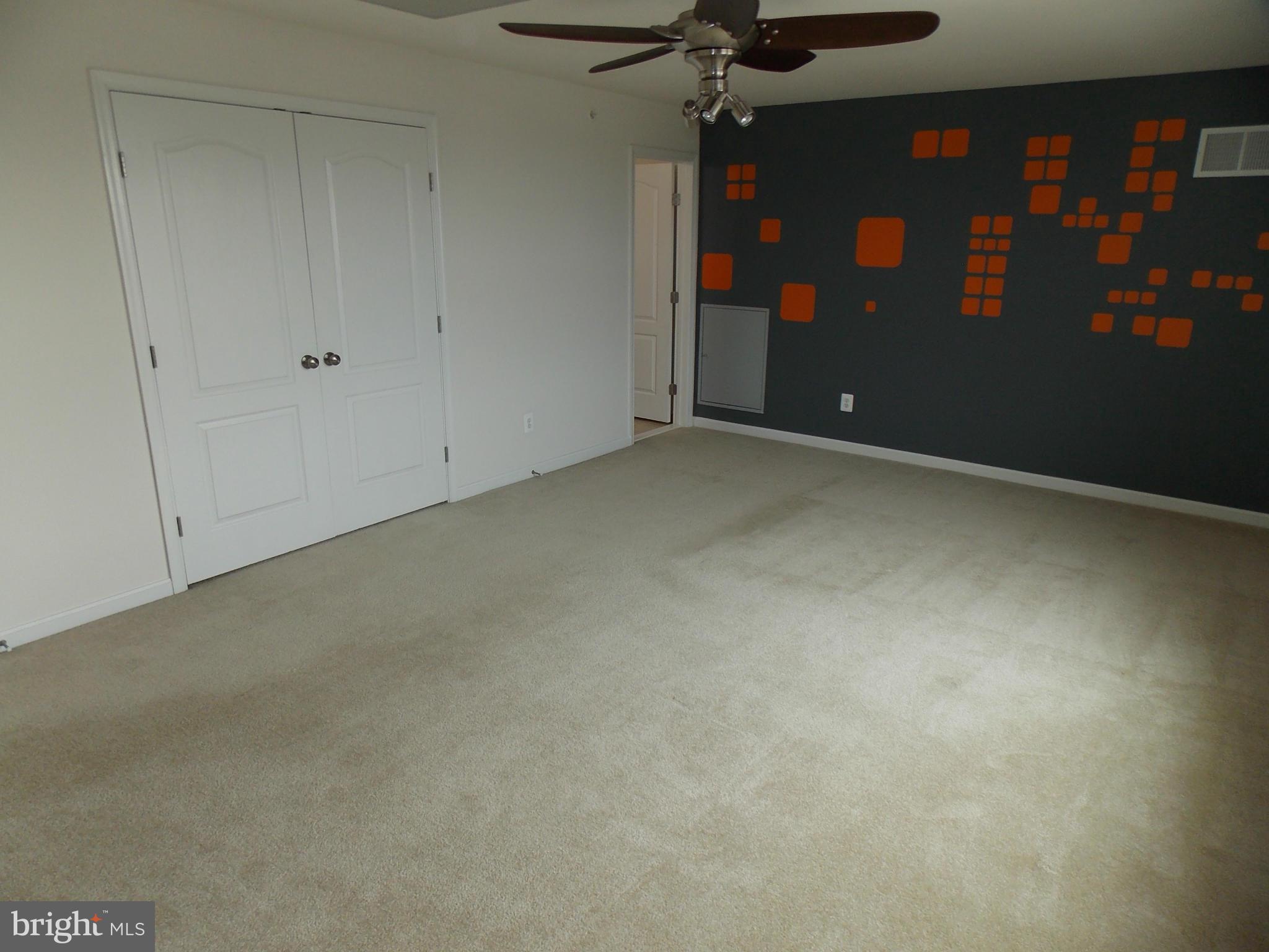 LANSDOWNE - Residential